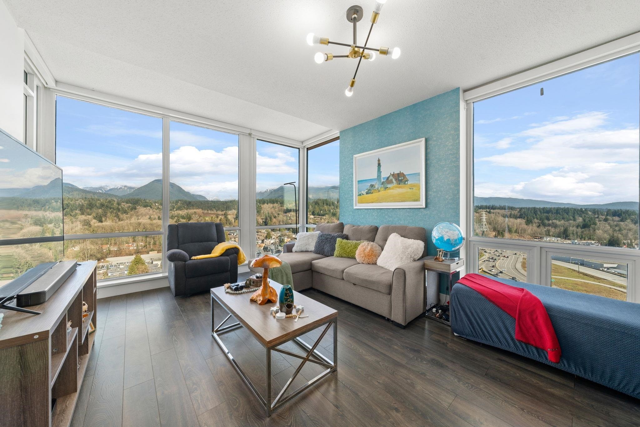 2202-1550 Fern Street, North Vancouver, BC