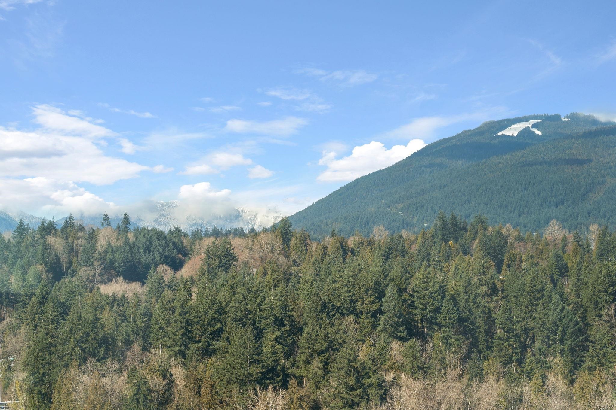 2202-1550 Fern Street, North Vancouver, BC