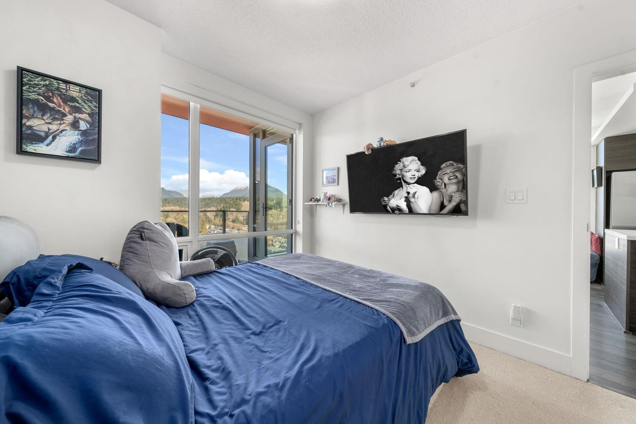 2202-1550 Fern Street, North Vancouver, BC