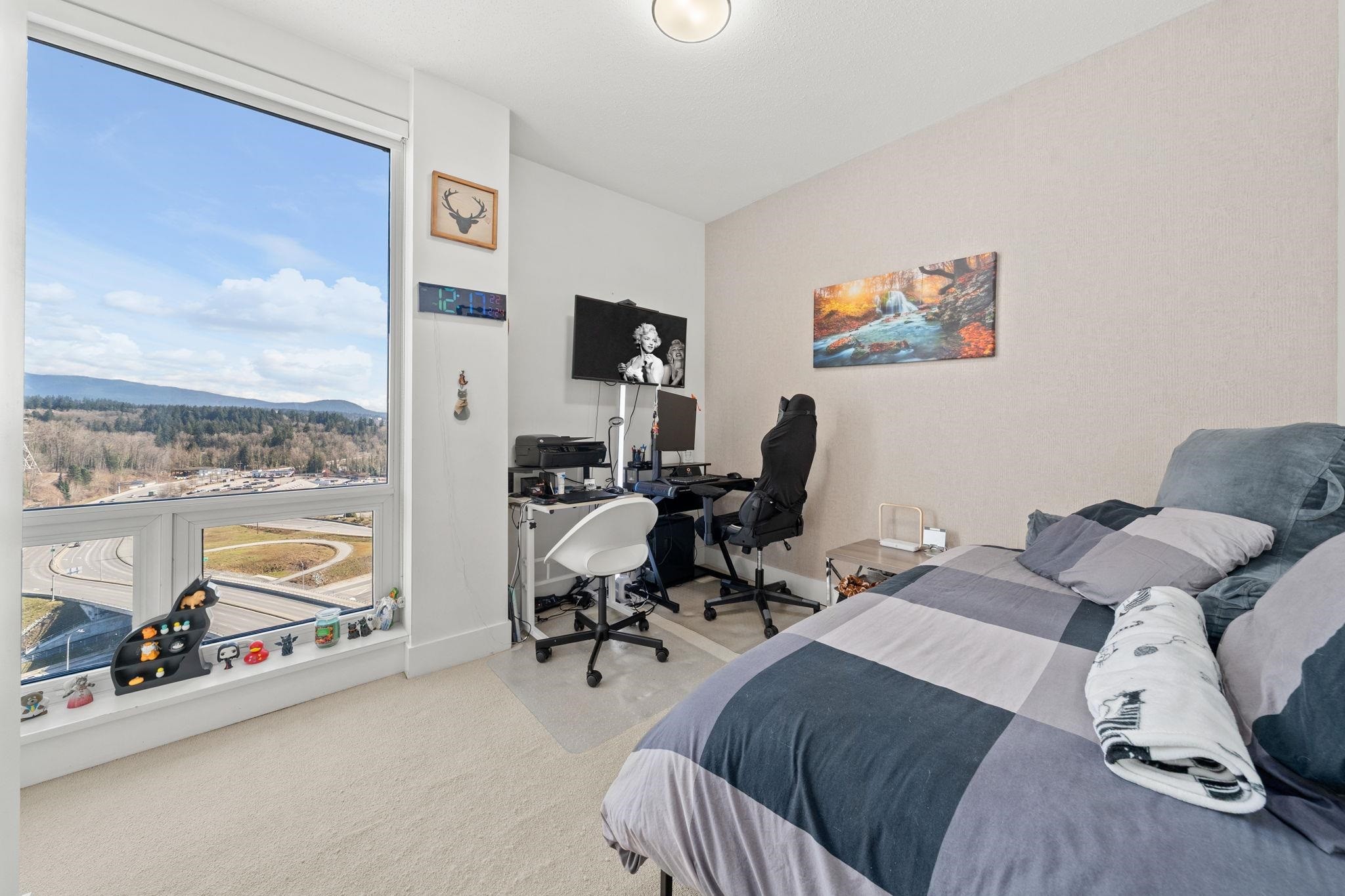 2202-1550 Fern Street, North Vancouver, BC