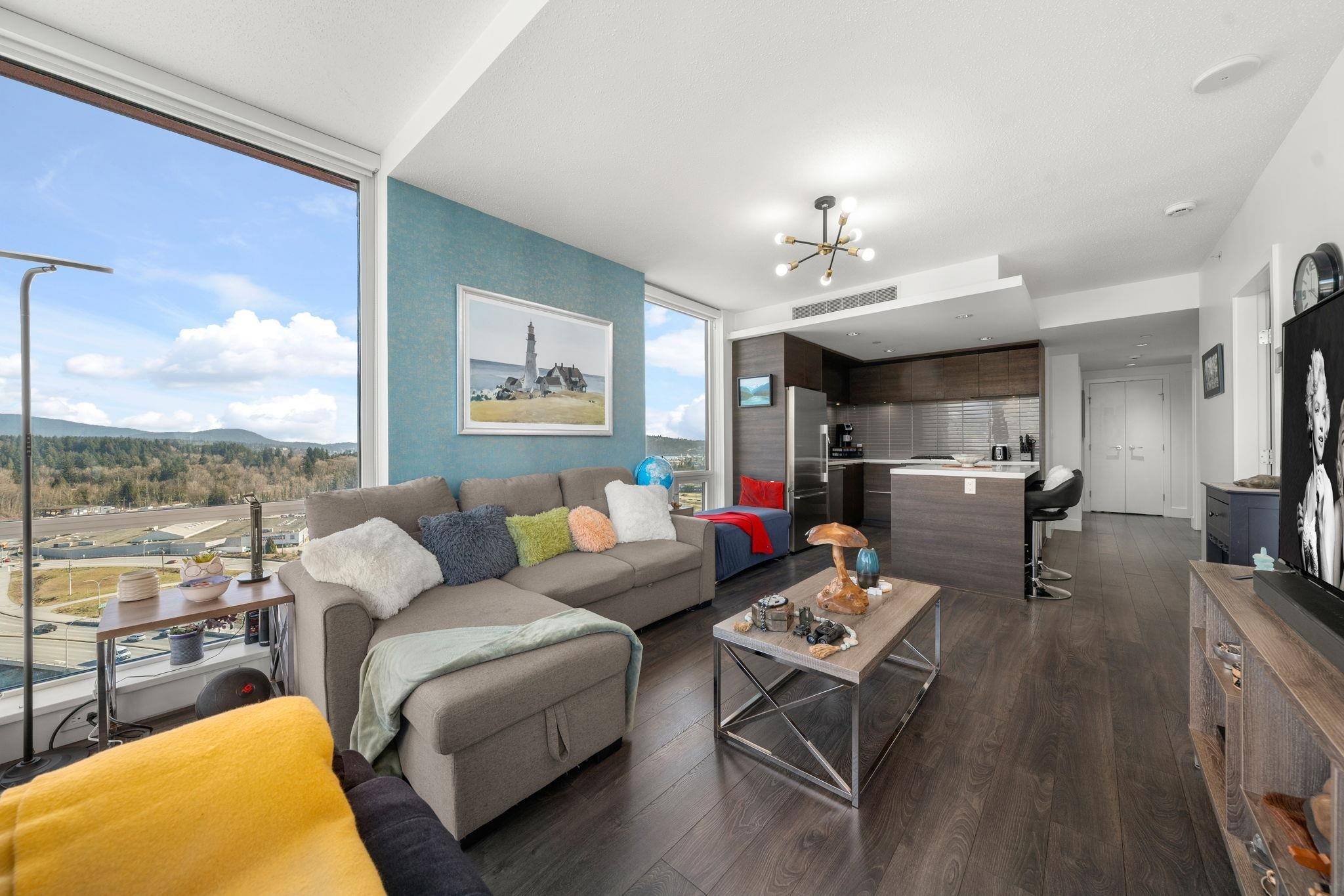 2202-1550 Fern Street, North Vancouver, BC