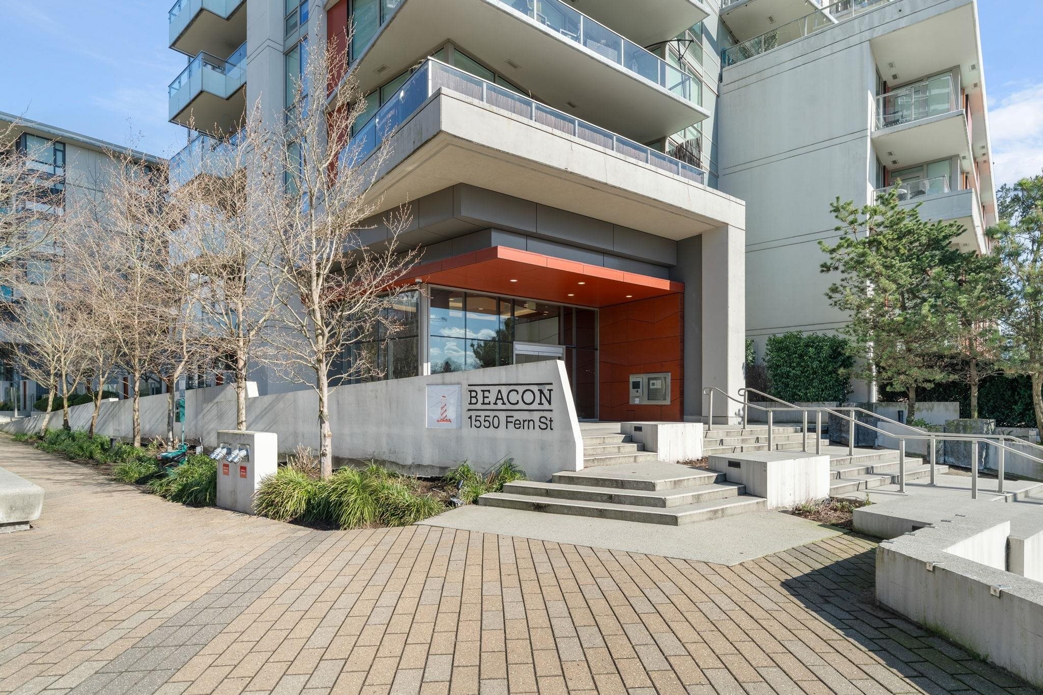 2202-1550 Fern Street, North Vancouver, BC
