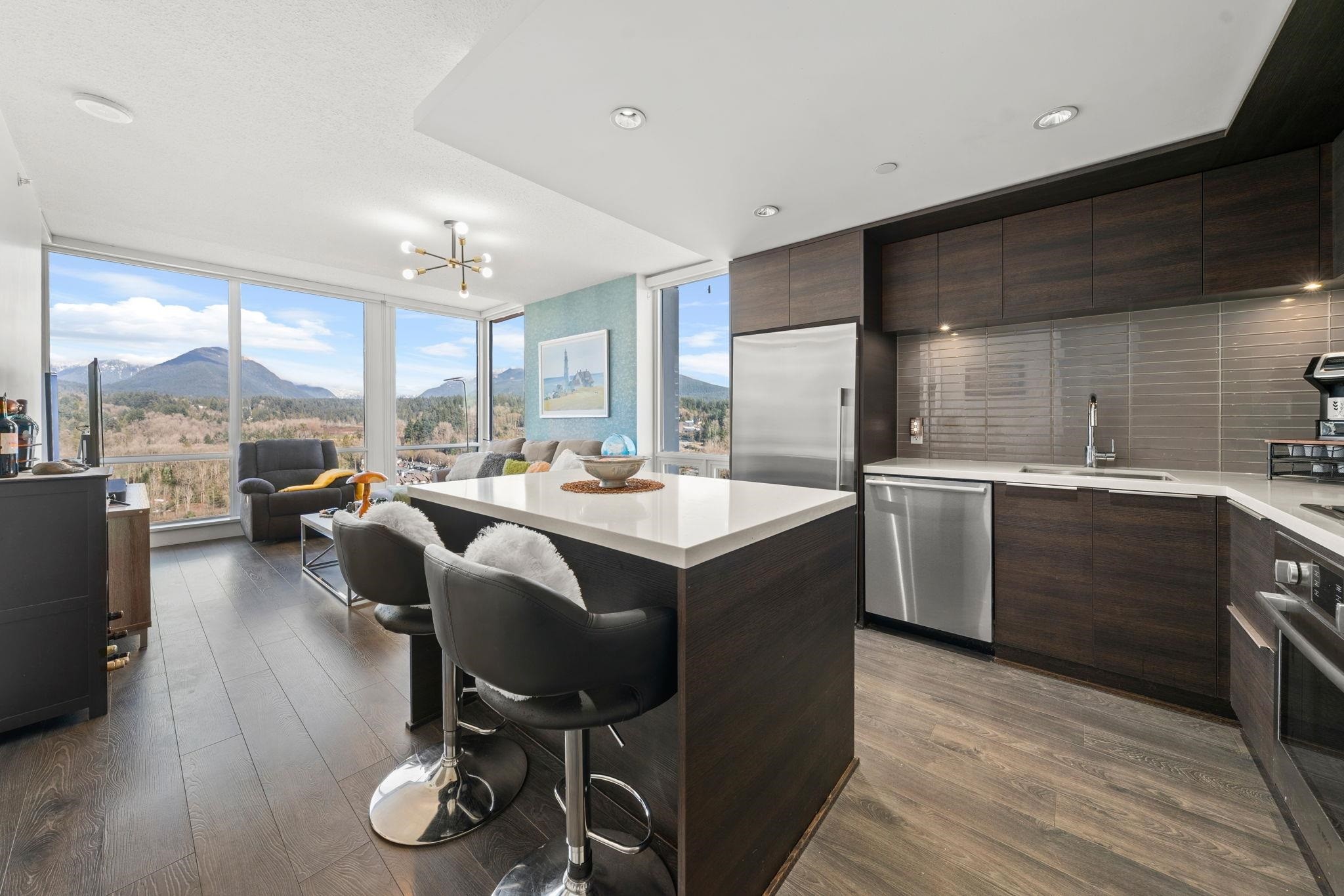 2202-1550 Fern Street, North Vancouver, BC