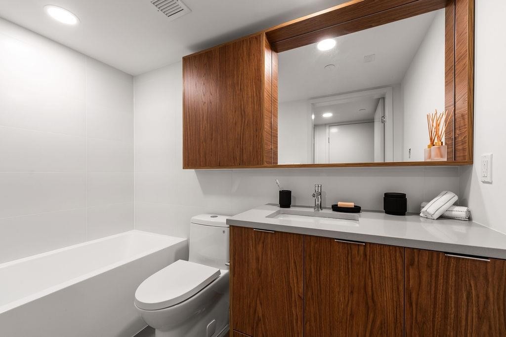 311-2419 Grant Street, Vancouver, BC