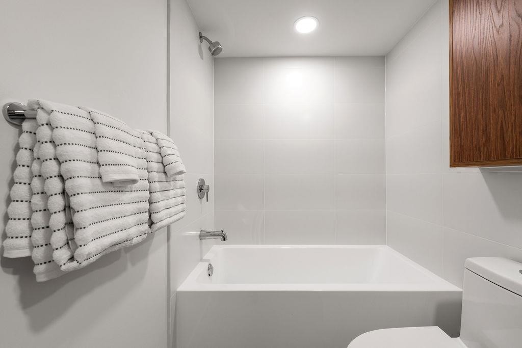 311-2419 Grant Street, Vancouver, BC