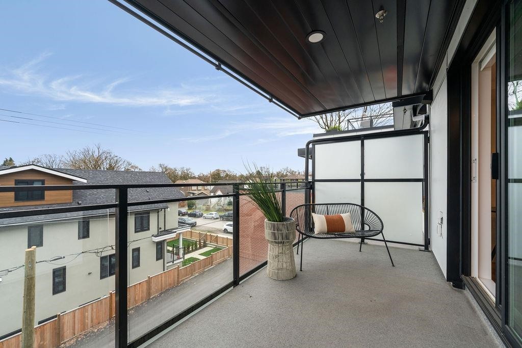 311-2419 Grant Street, Vancouver, BC