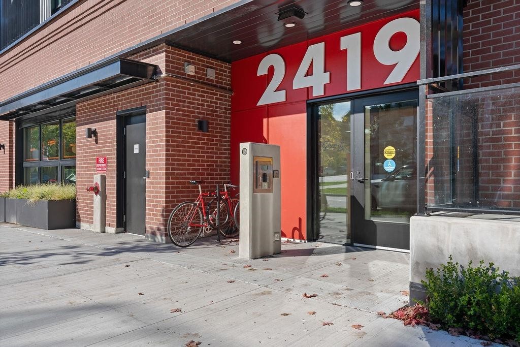 311-2419 Grant Street, Vancouver, BC