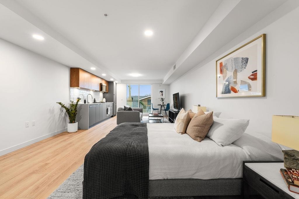 311-2419 Grant Street, Vancouver, BC