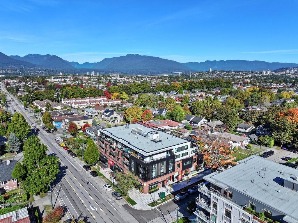 311-2419 Grant Street, Vancouver, BC