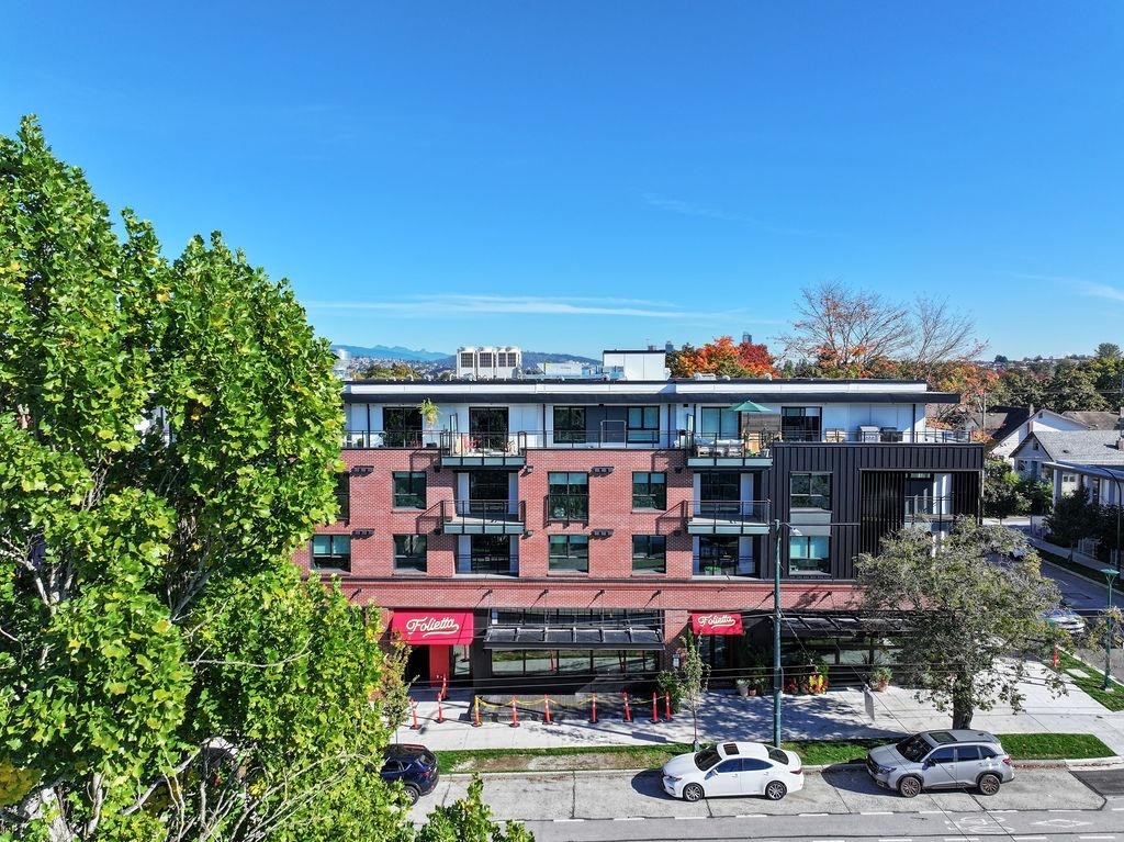 311-2419 Grant Street, Vancouver, BC