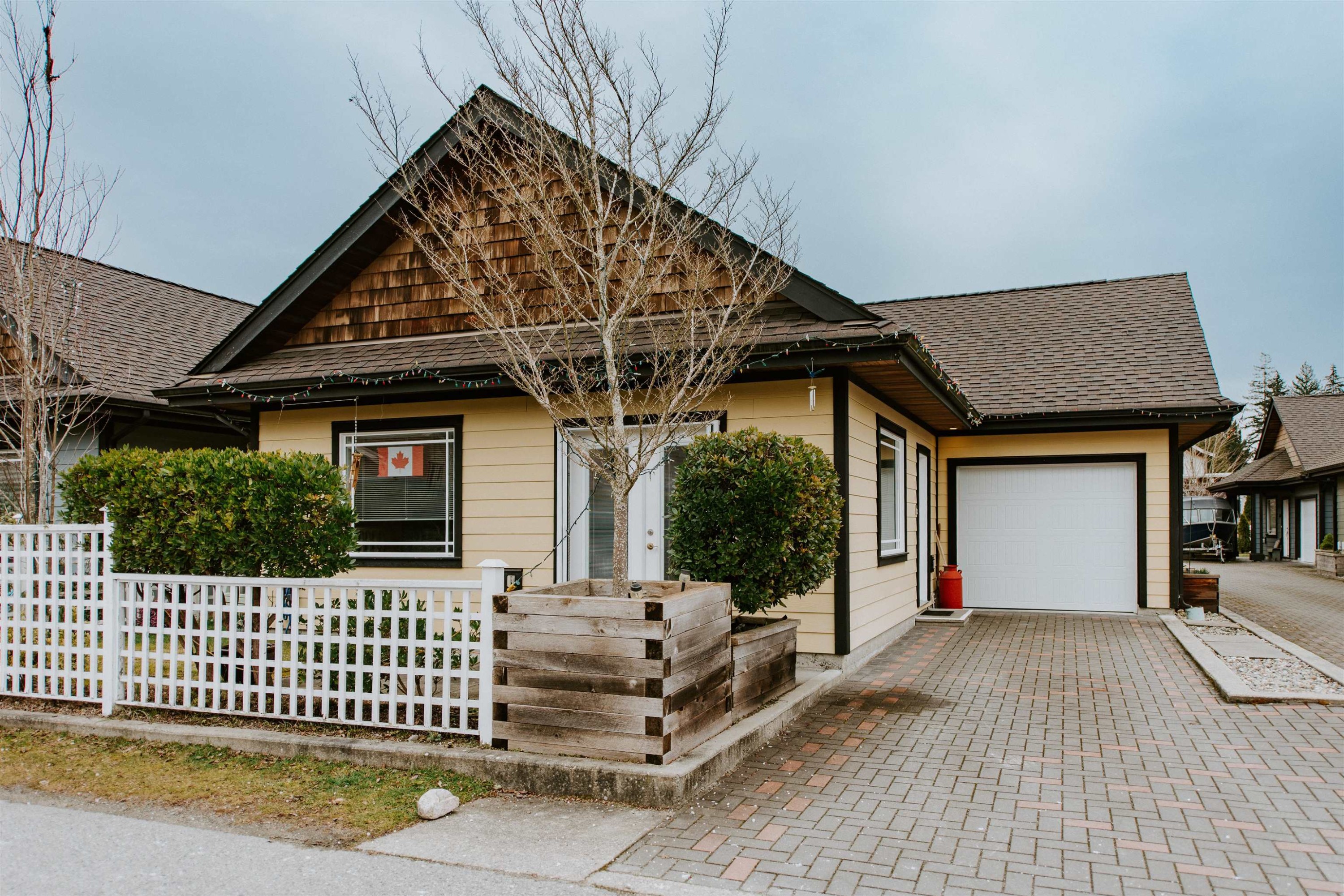 766 Gerussi Lane, Gibsons, BC