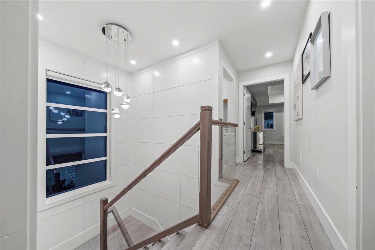 1041 Stewart Avenue, Coquitlam, BC