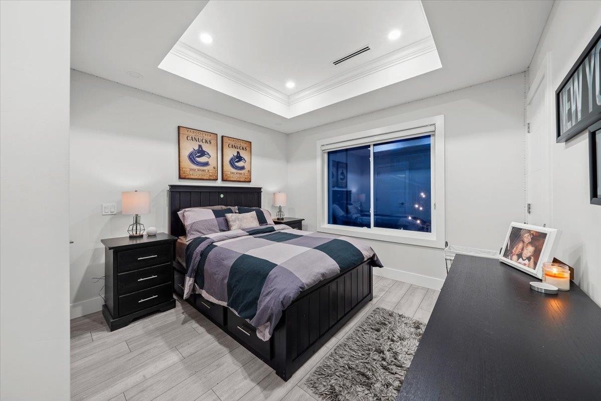 1041 Stewart Avenue, Coquitlam, BC