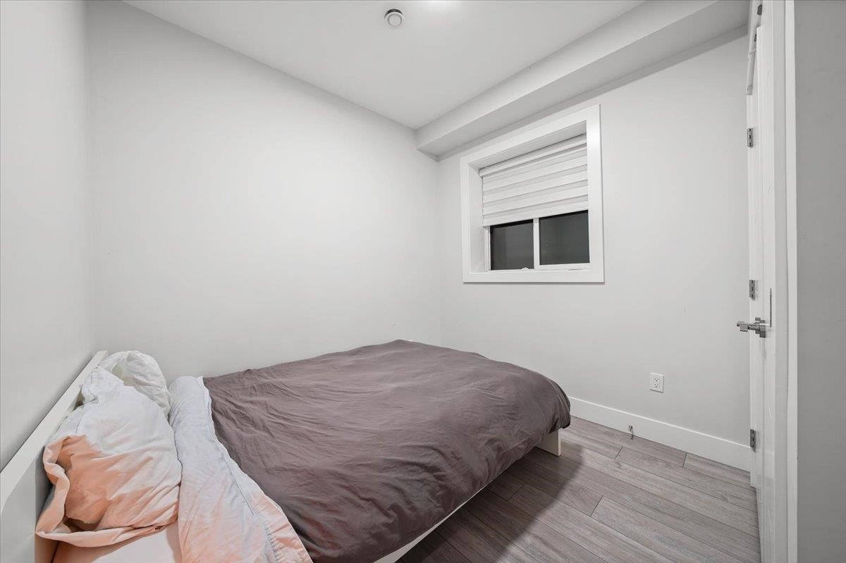 1041 Stewart Avenue, Coquitlam, BC