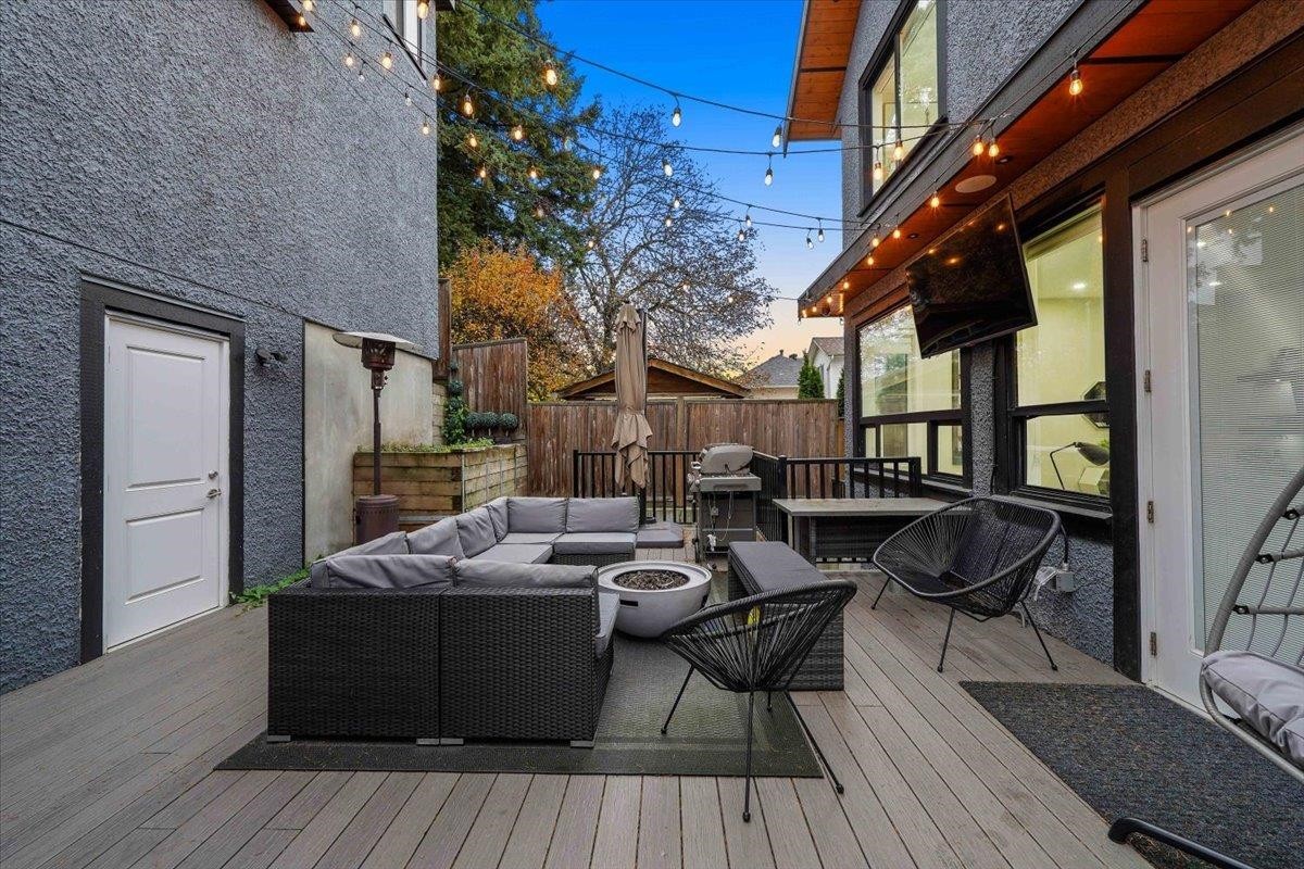 1041 Stewart Avenue, Coquitlam, BC