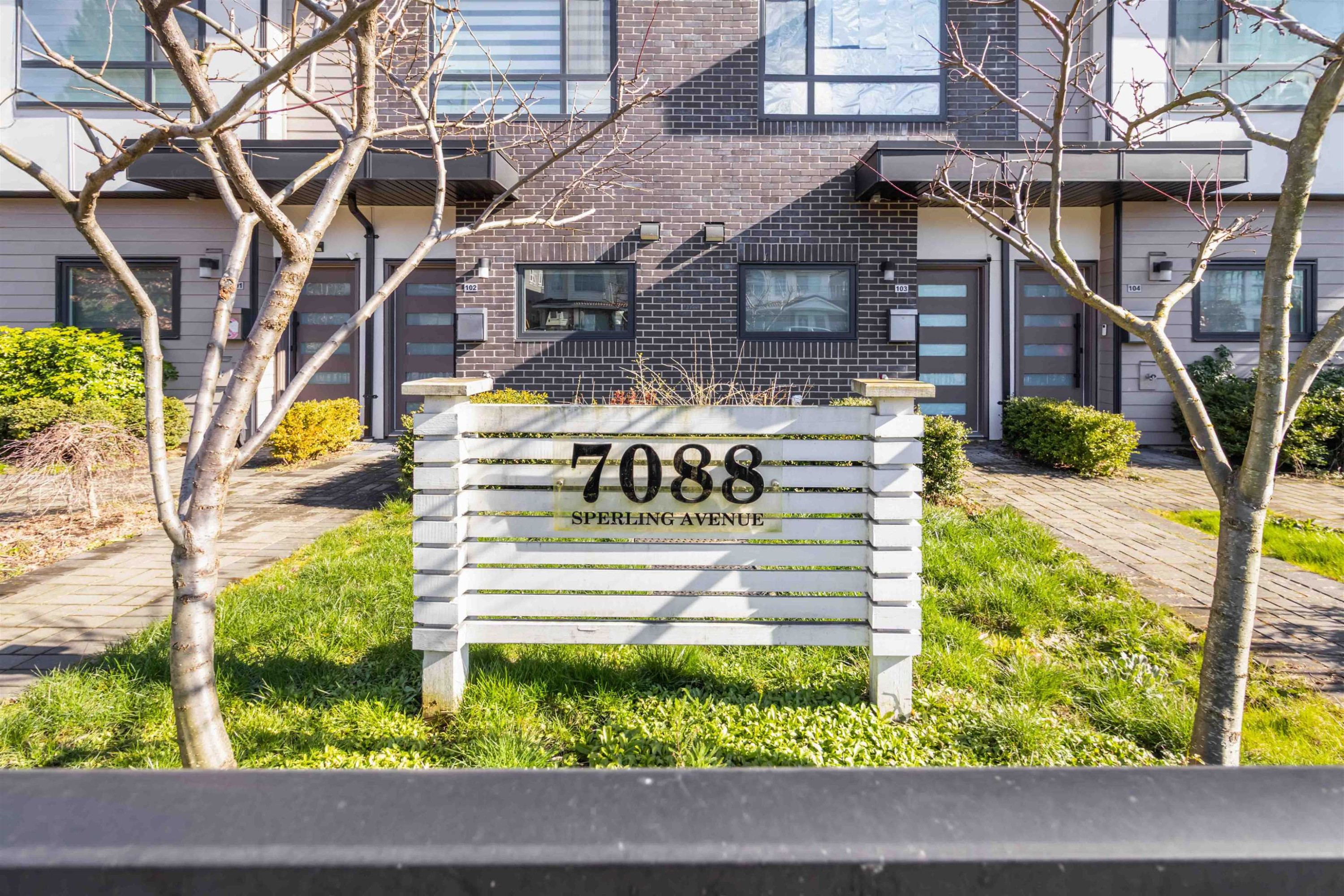 102-7088 Sperling Avenue, Burnaby, BC