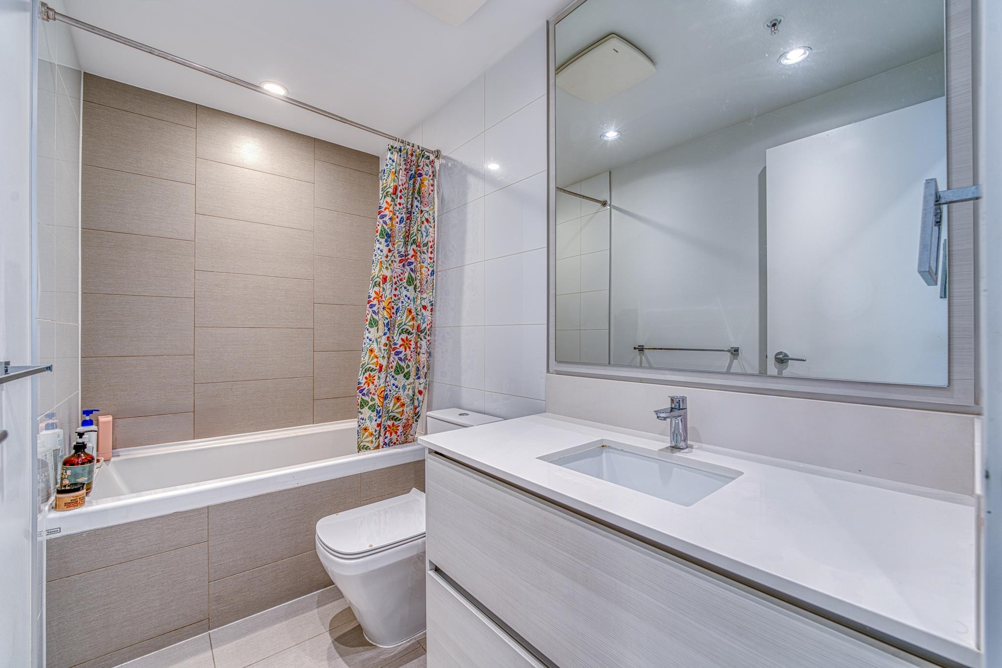 1711-6098 Station Street, Burnaby, BC