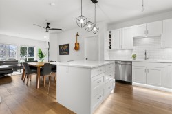 212-19091 Mcmyn Road Pitt Meadows, BC V3Y 2S8