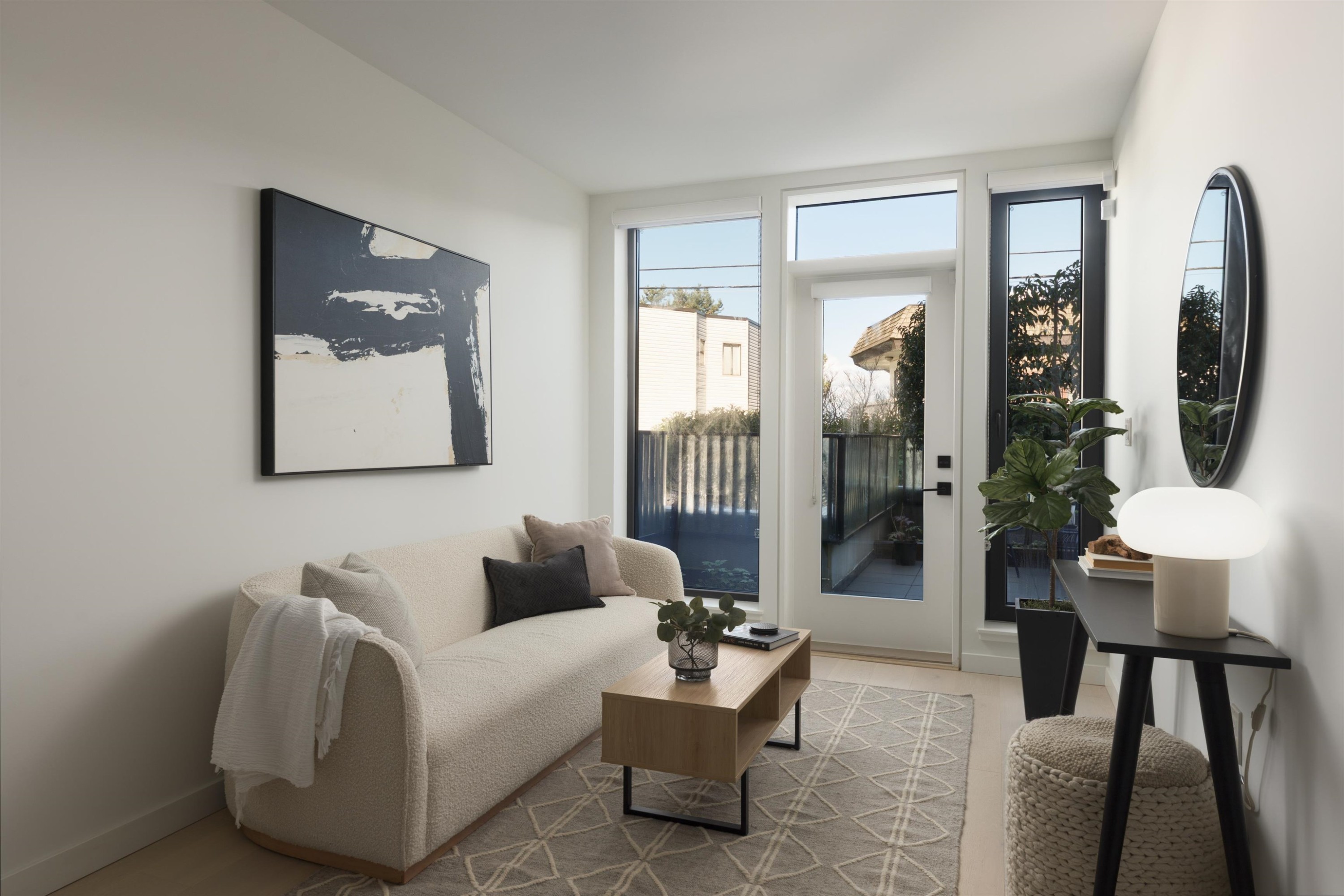 529 6Th Avenue E, Vancouver, BC