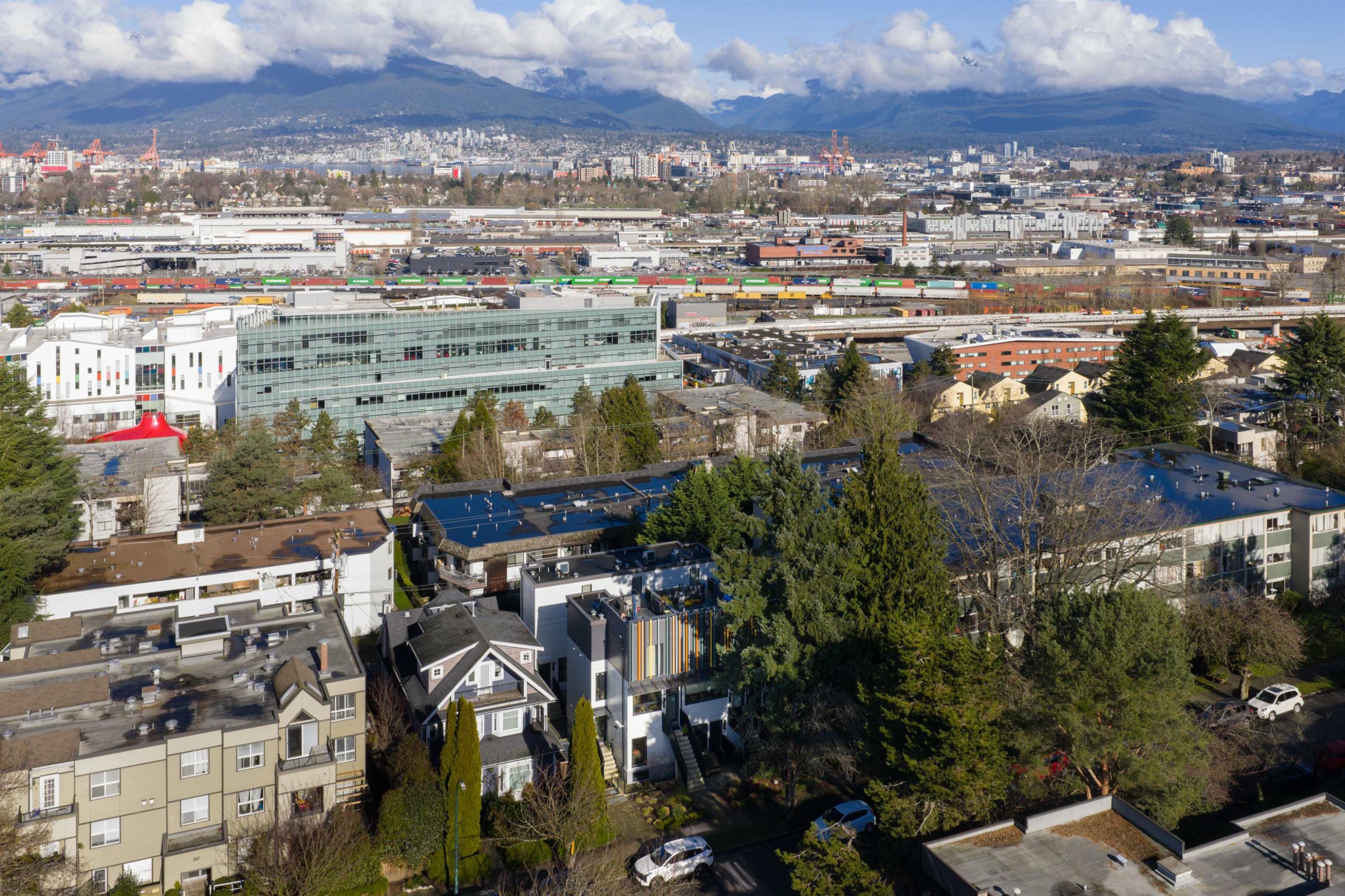 529 6Th Avenue E, Vancouver, BC