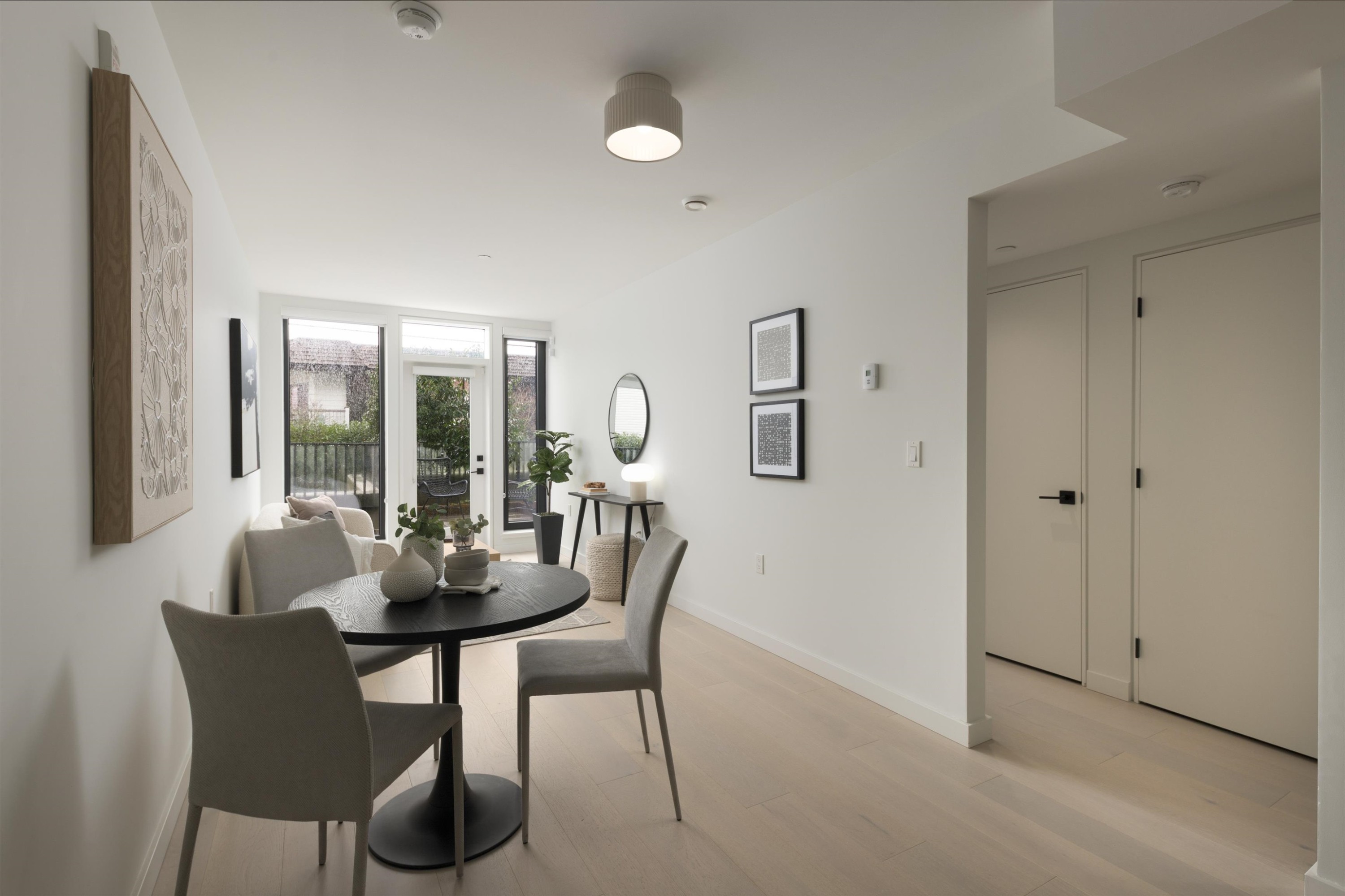 529 6Th Avenue E, Vancouver, BC