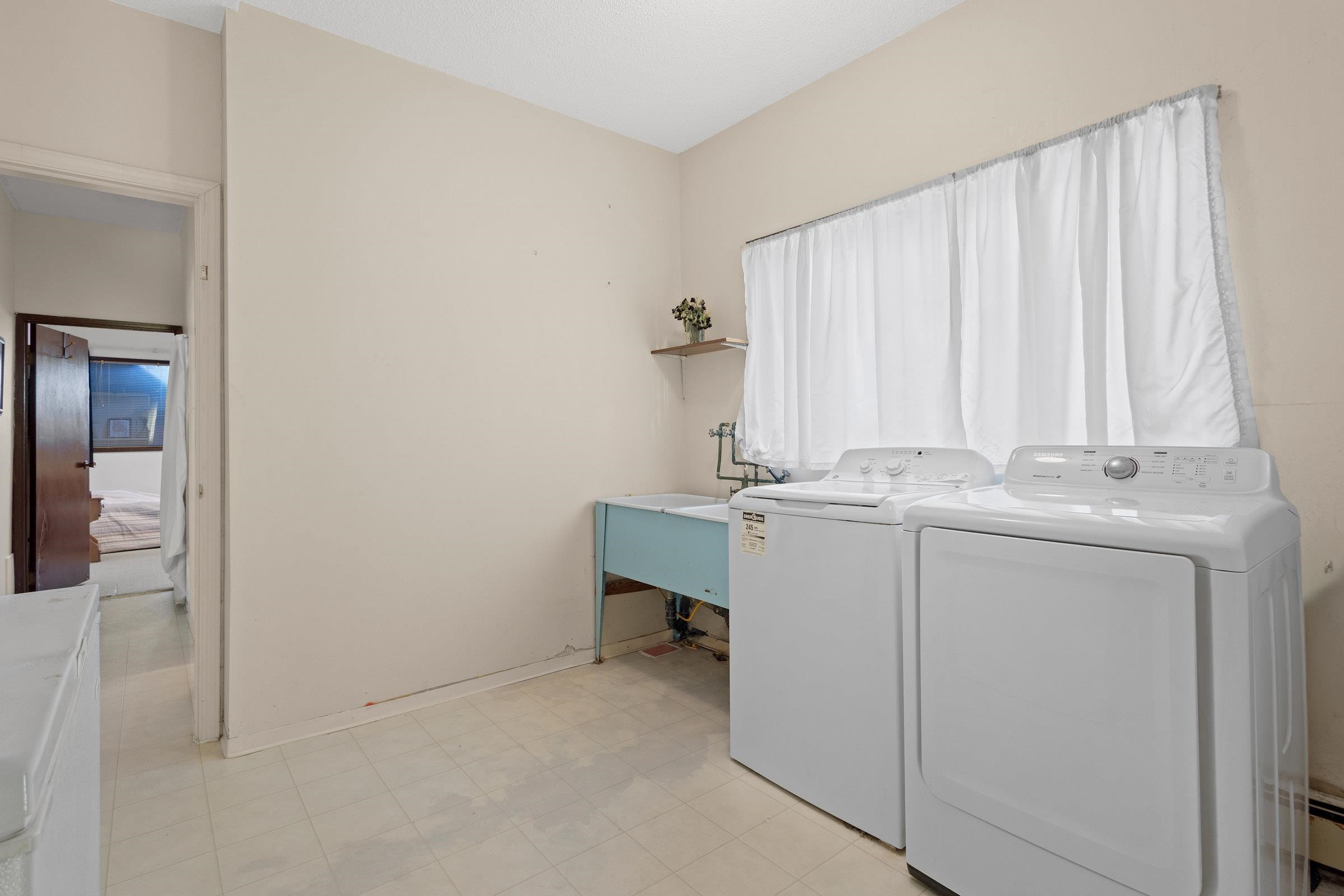 2225 35Th Avenue E, Vancouver, BC