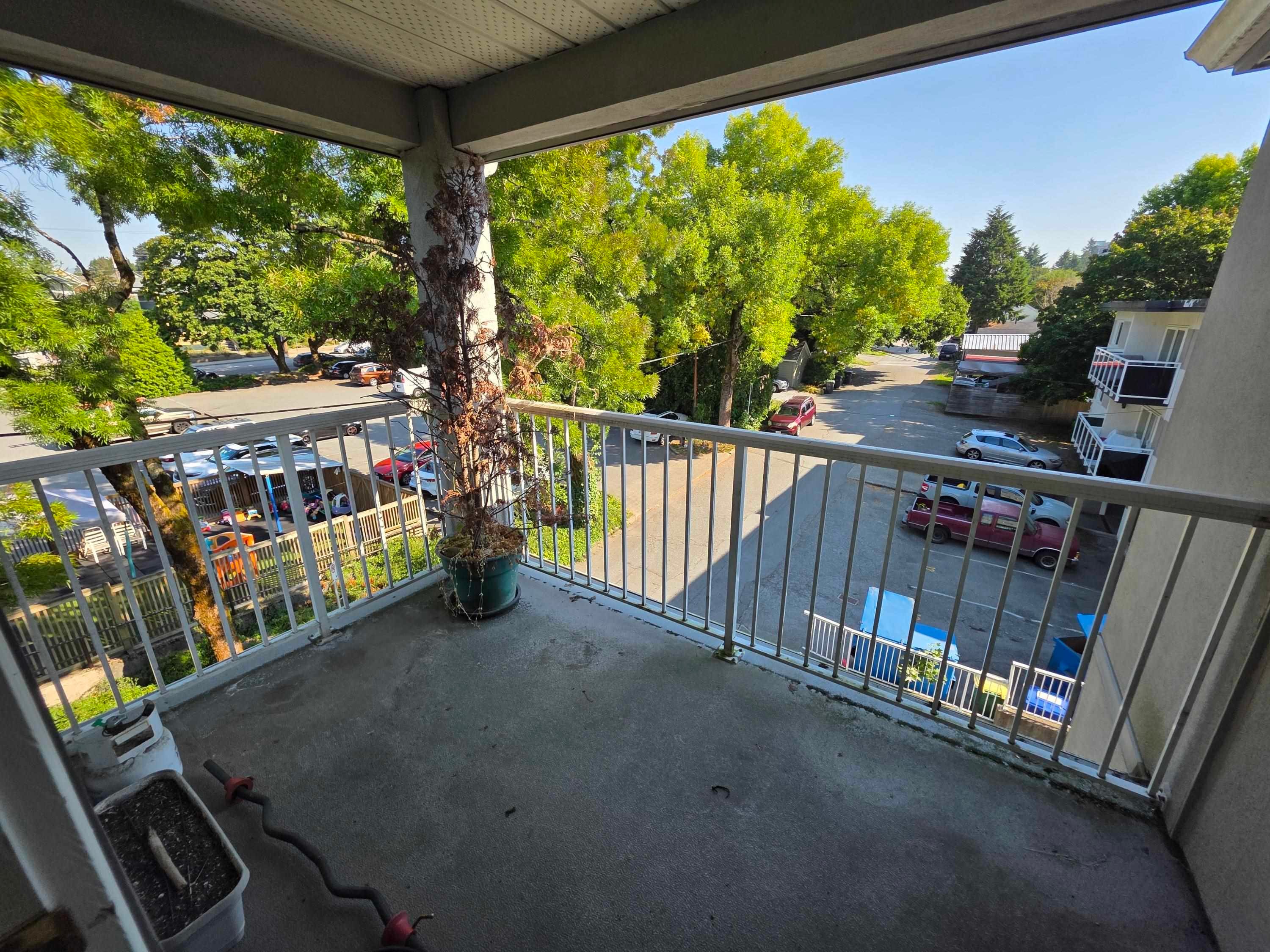 302-723 Twelfth Street, New Westminster, BC