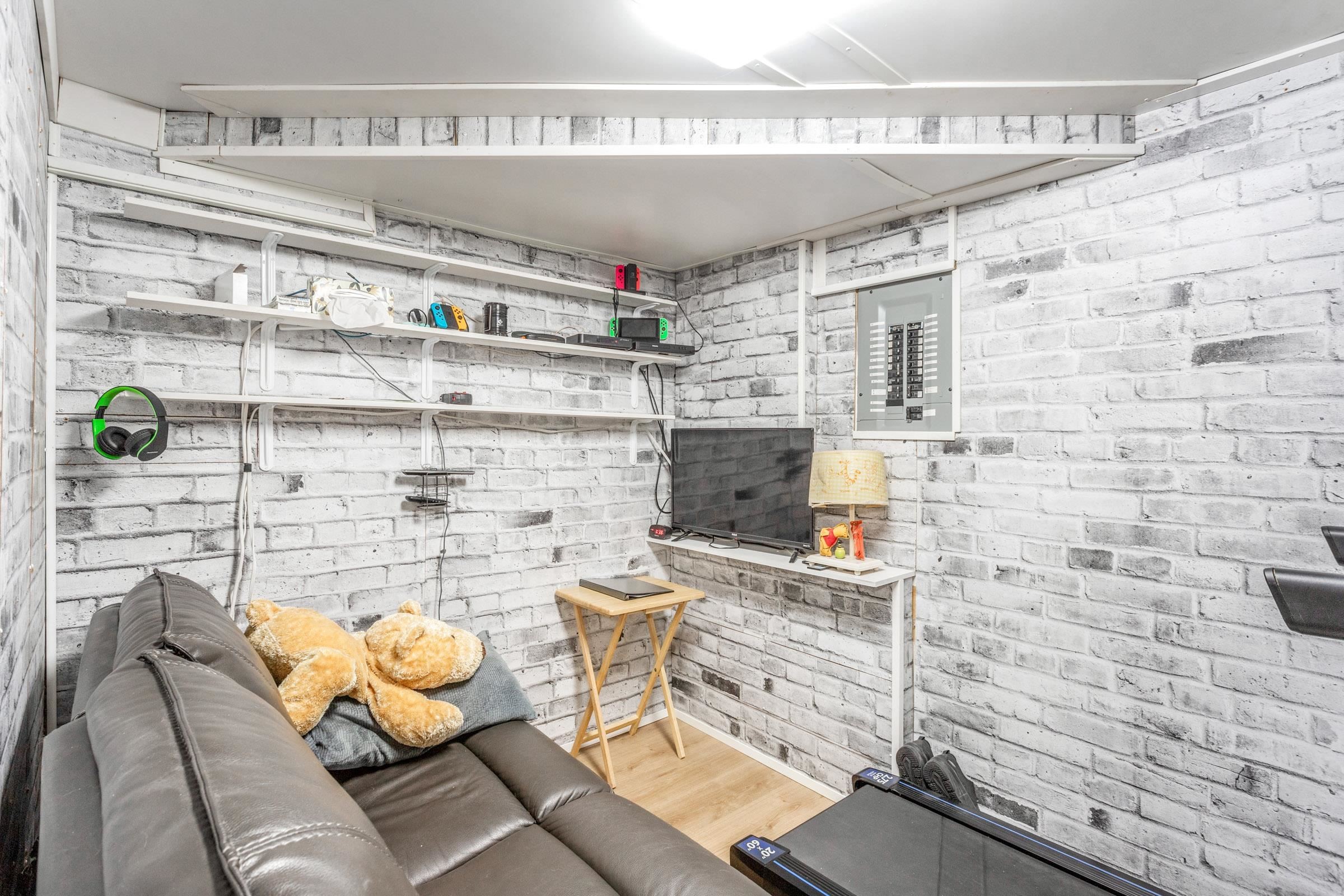 8918 Ganymede Place, Burnaby, BC