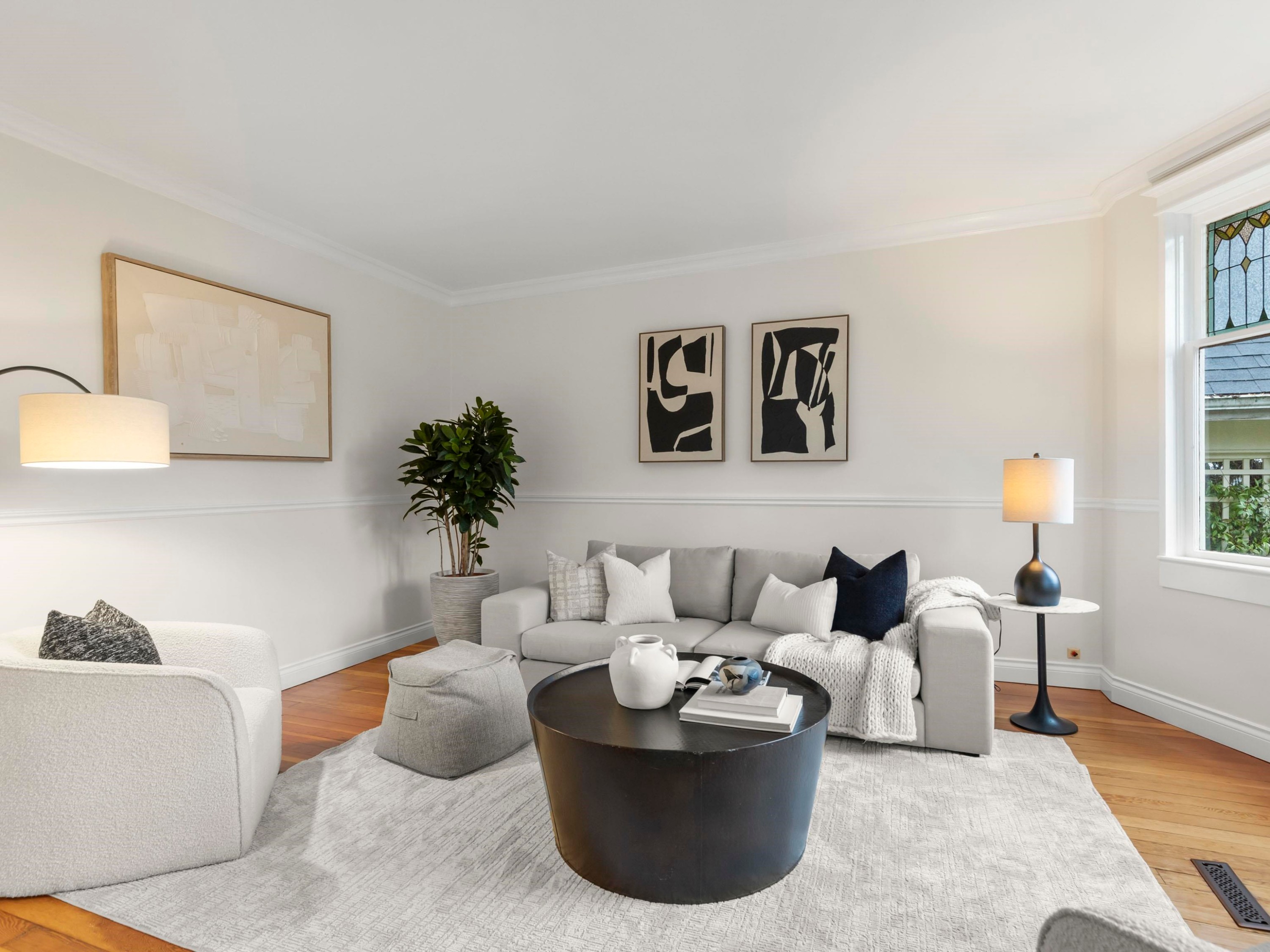 829 14Th Avenue E, Vancouver, BC