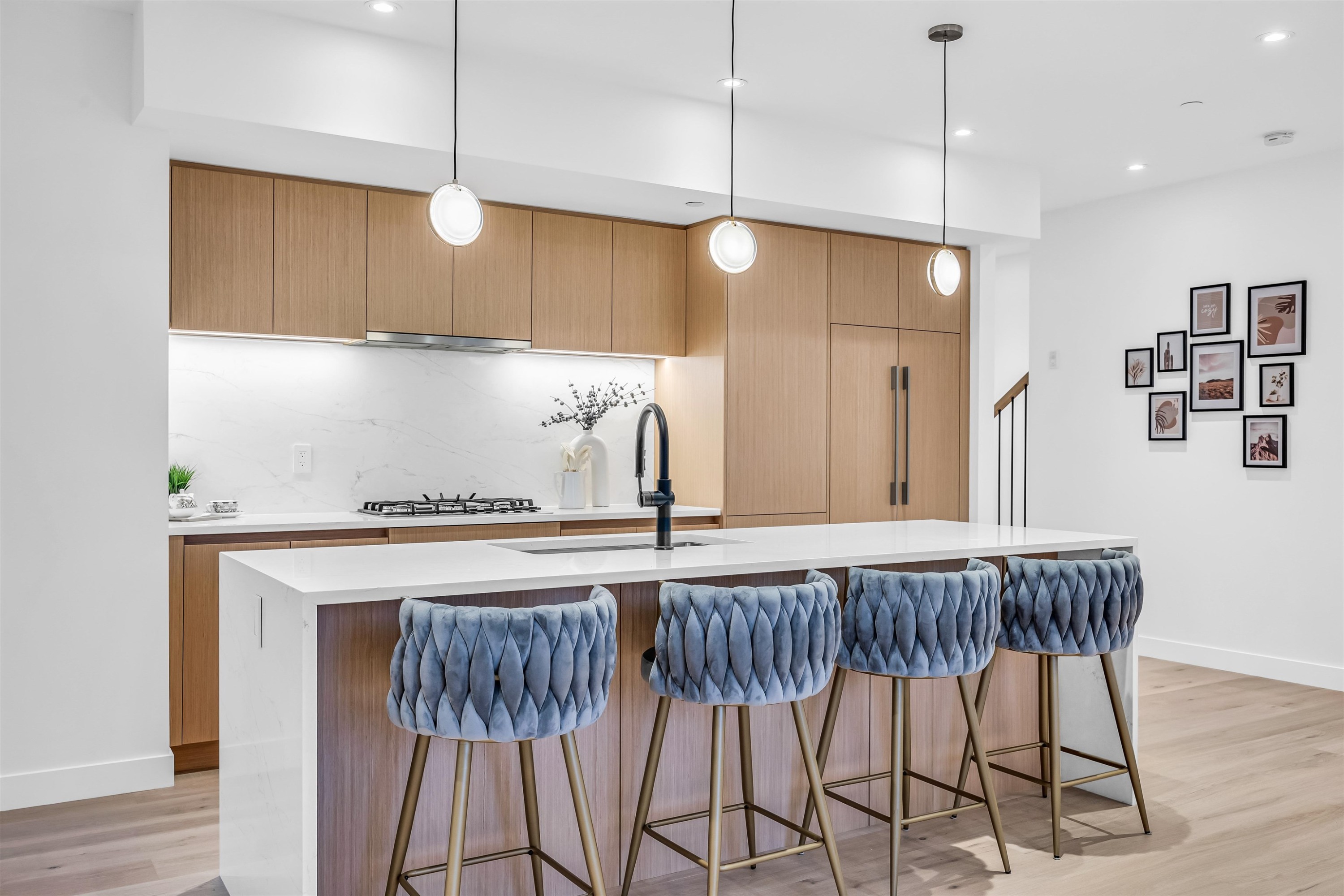 1012 52Nd Avenue W, Vancouver, BC