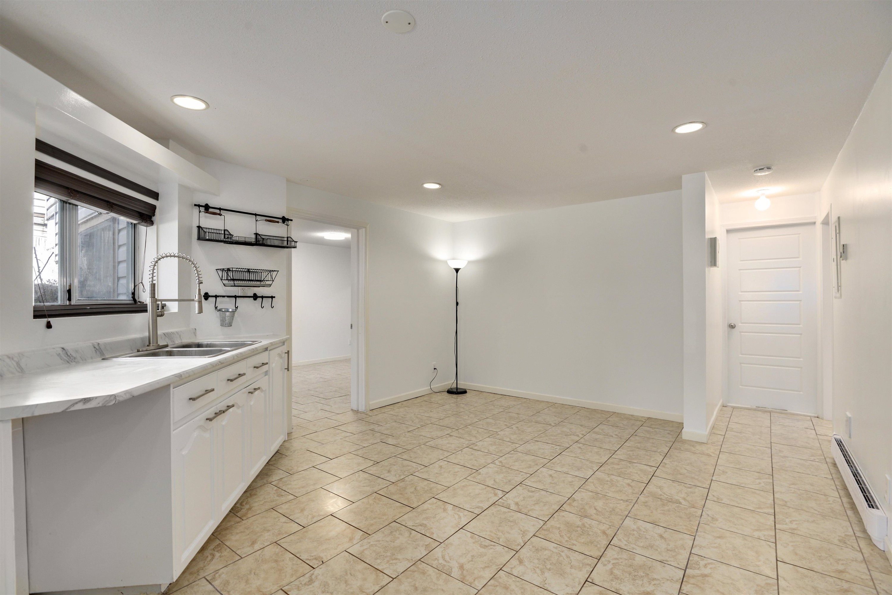 1476 Lansdowne Drive, Coquitlam, BC