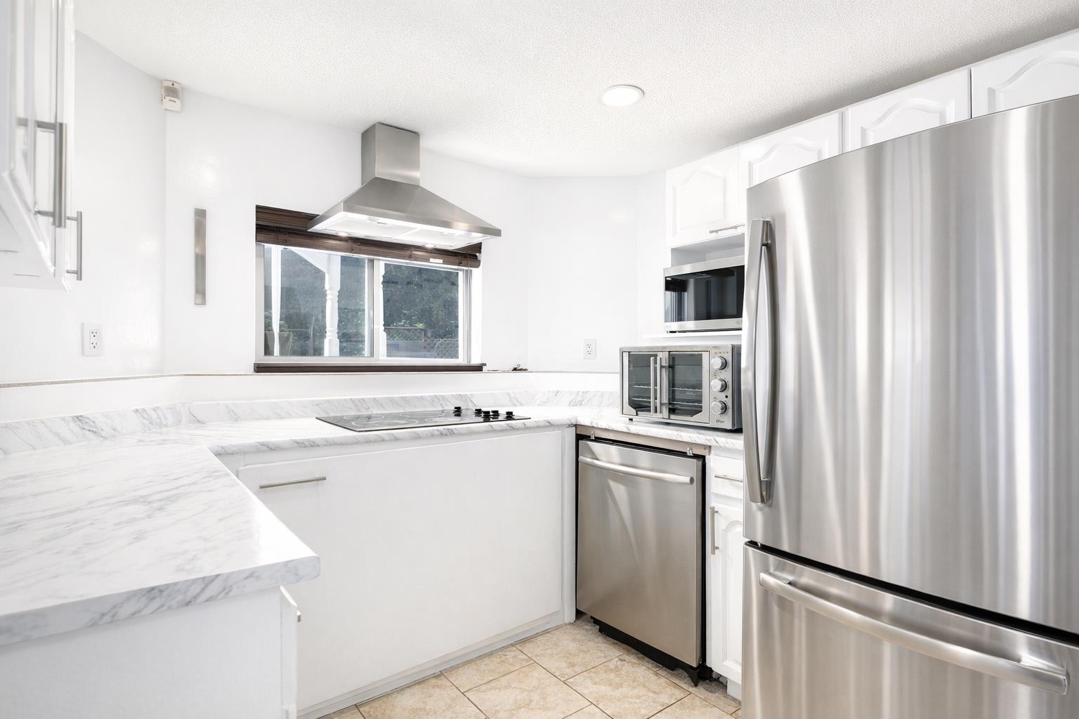 1476 Lansdowne Drive, Coquitlam, BC