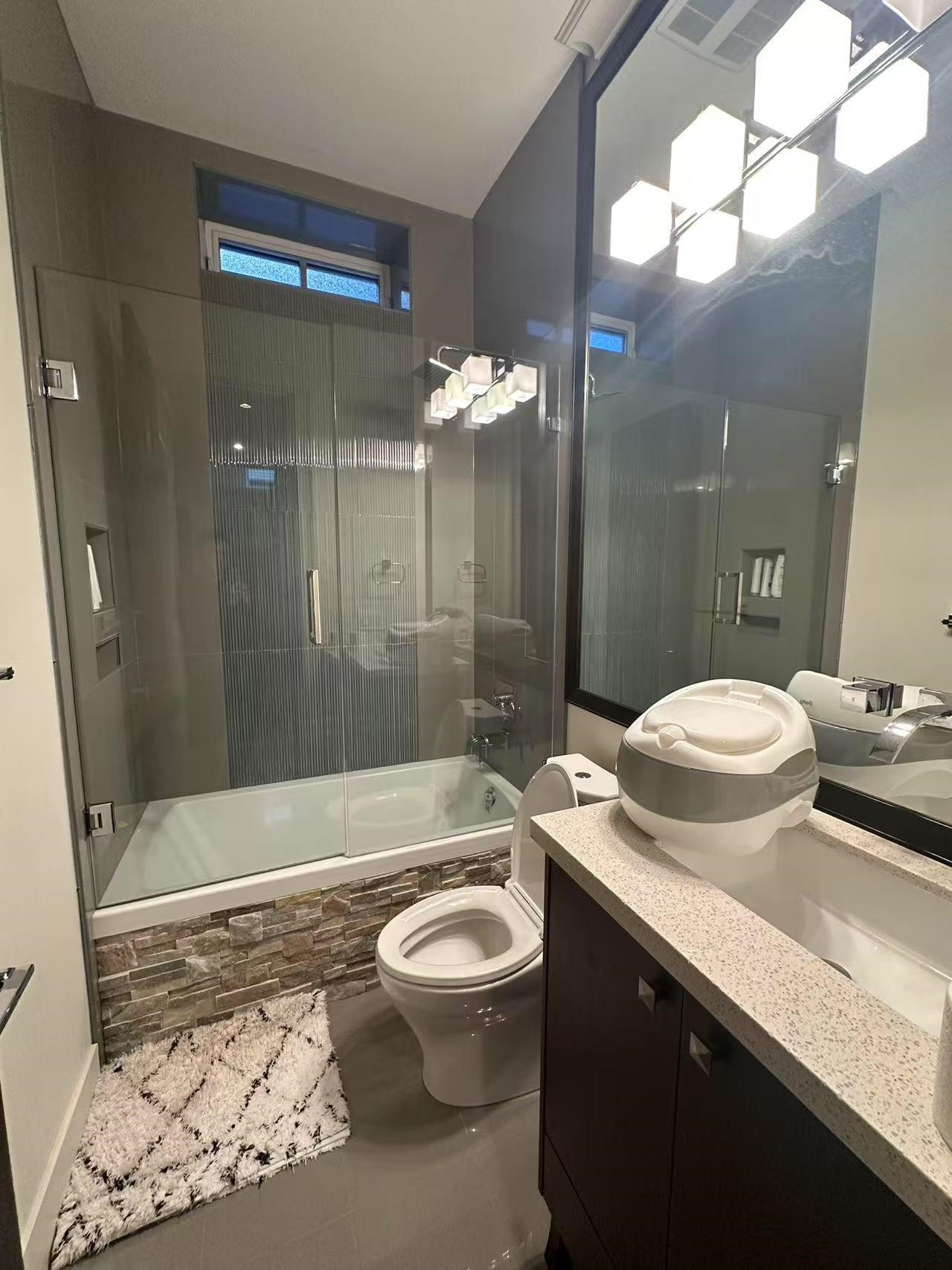 1708 59Th Avenue W, Vancouver, BC