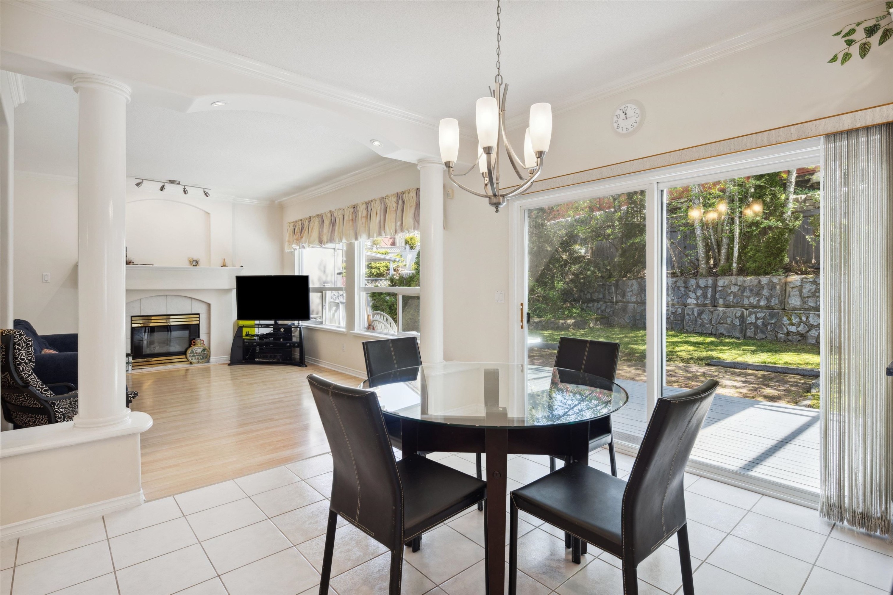 2525 Sapphire Place, Coquitlam, BC