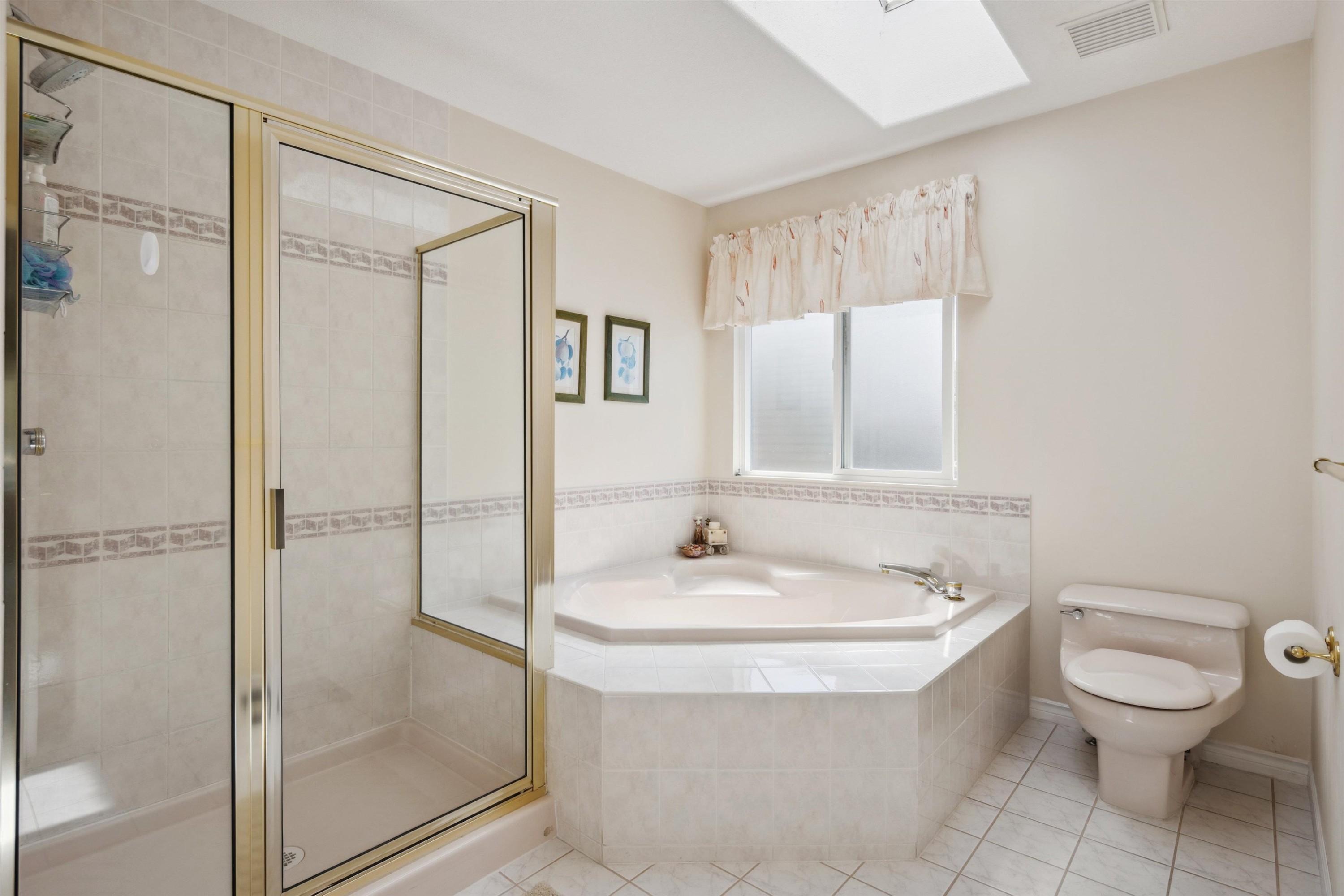 2525 Sapphire Place, Coquitlam, BC