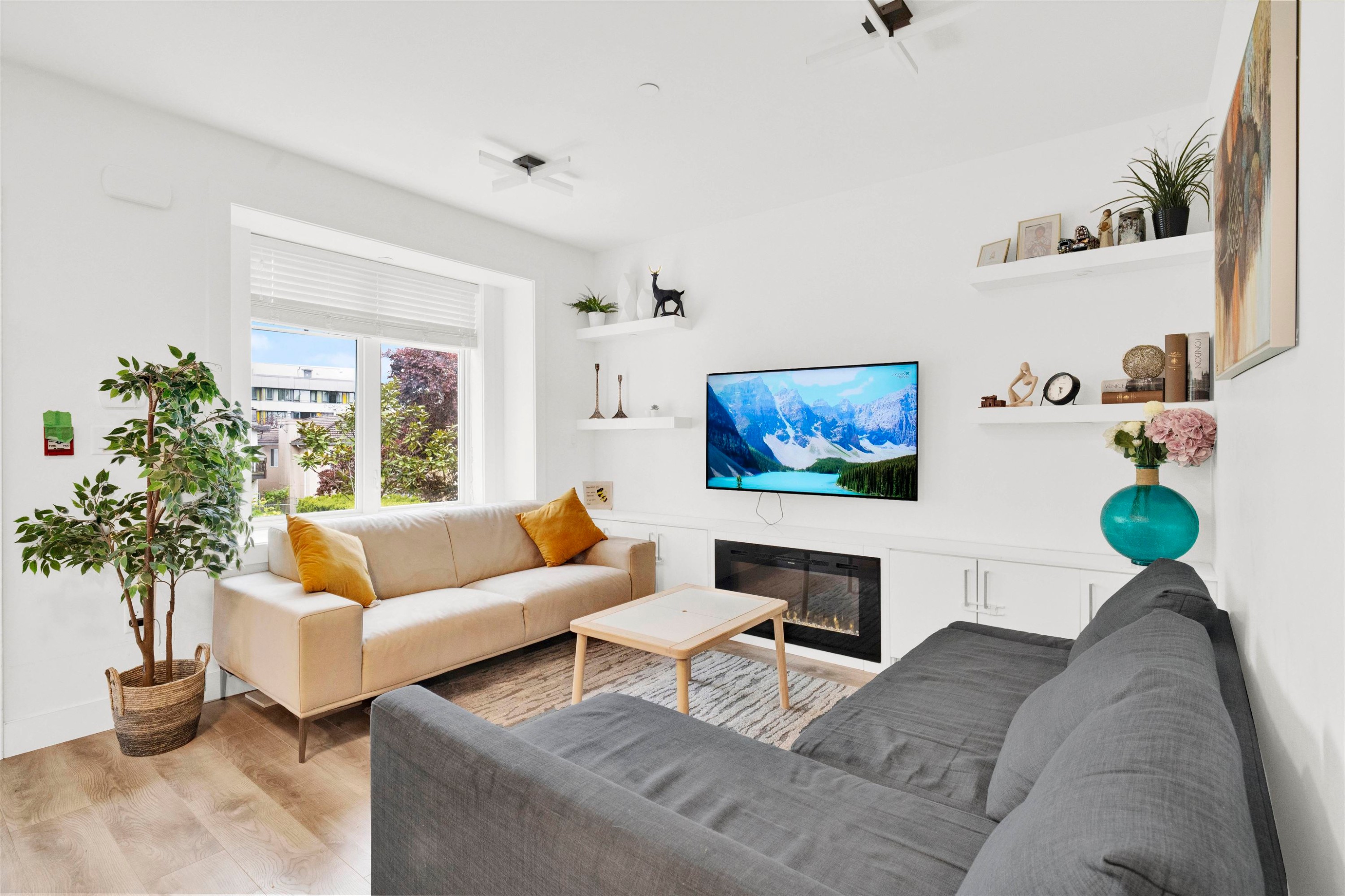 2743 Duke Street, Vancouver, BC