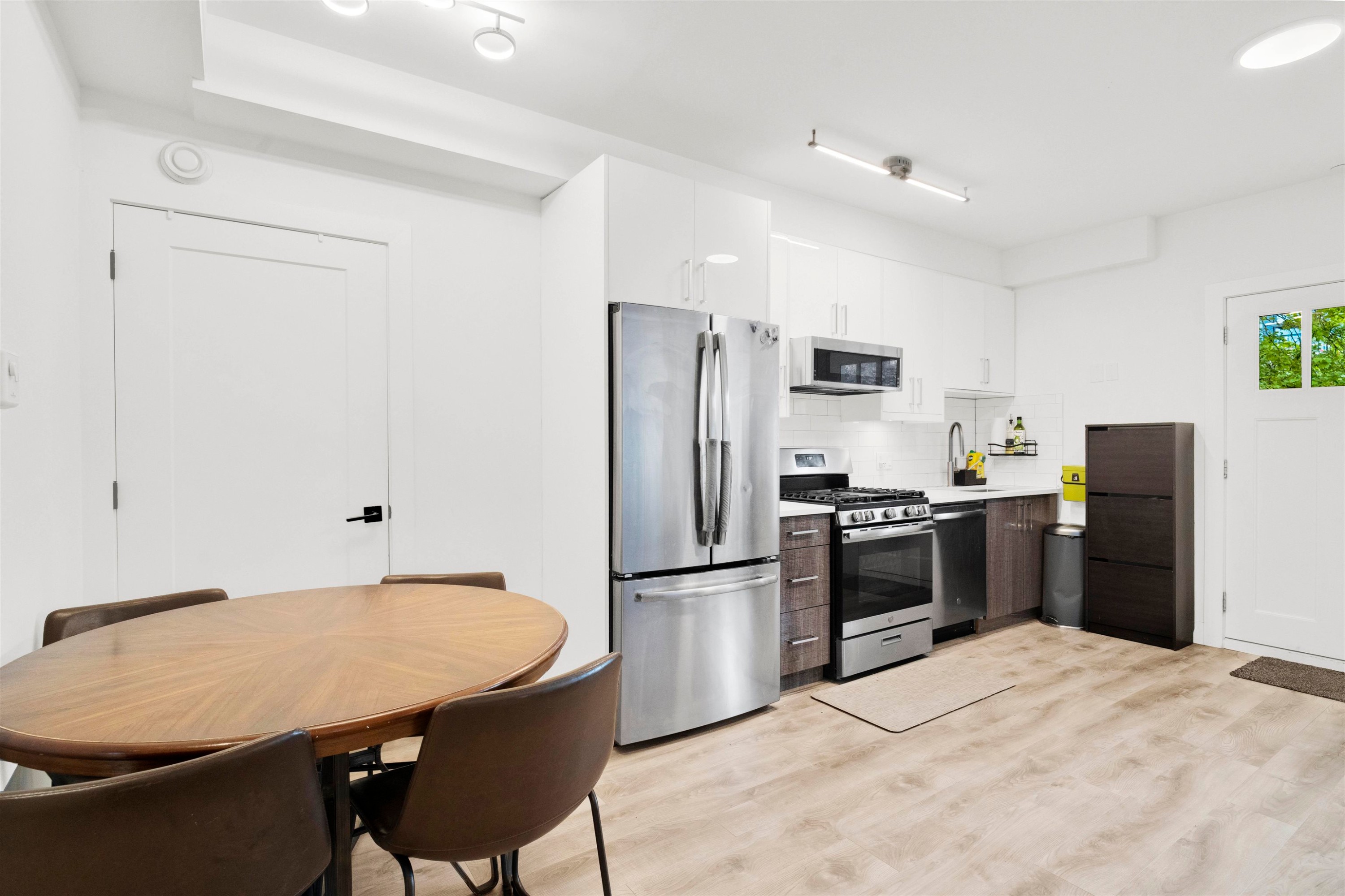 2743 Duke Street, Vancouver, BC