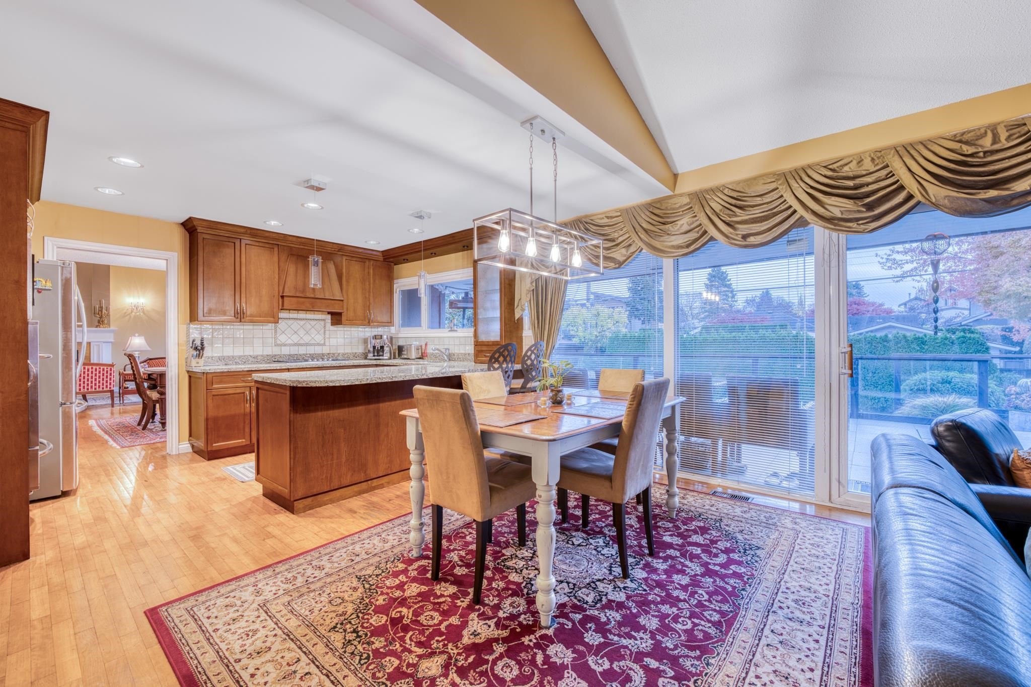 1428 37Th Avenue W, Vancouver, BC