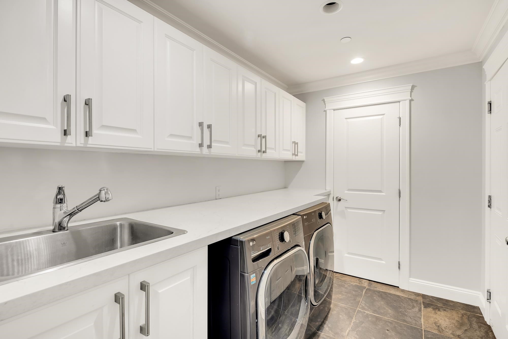 1020 Jay Crescent, Squamish, BC