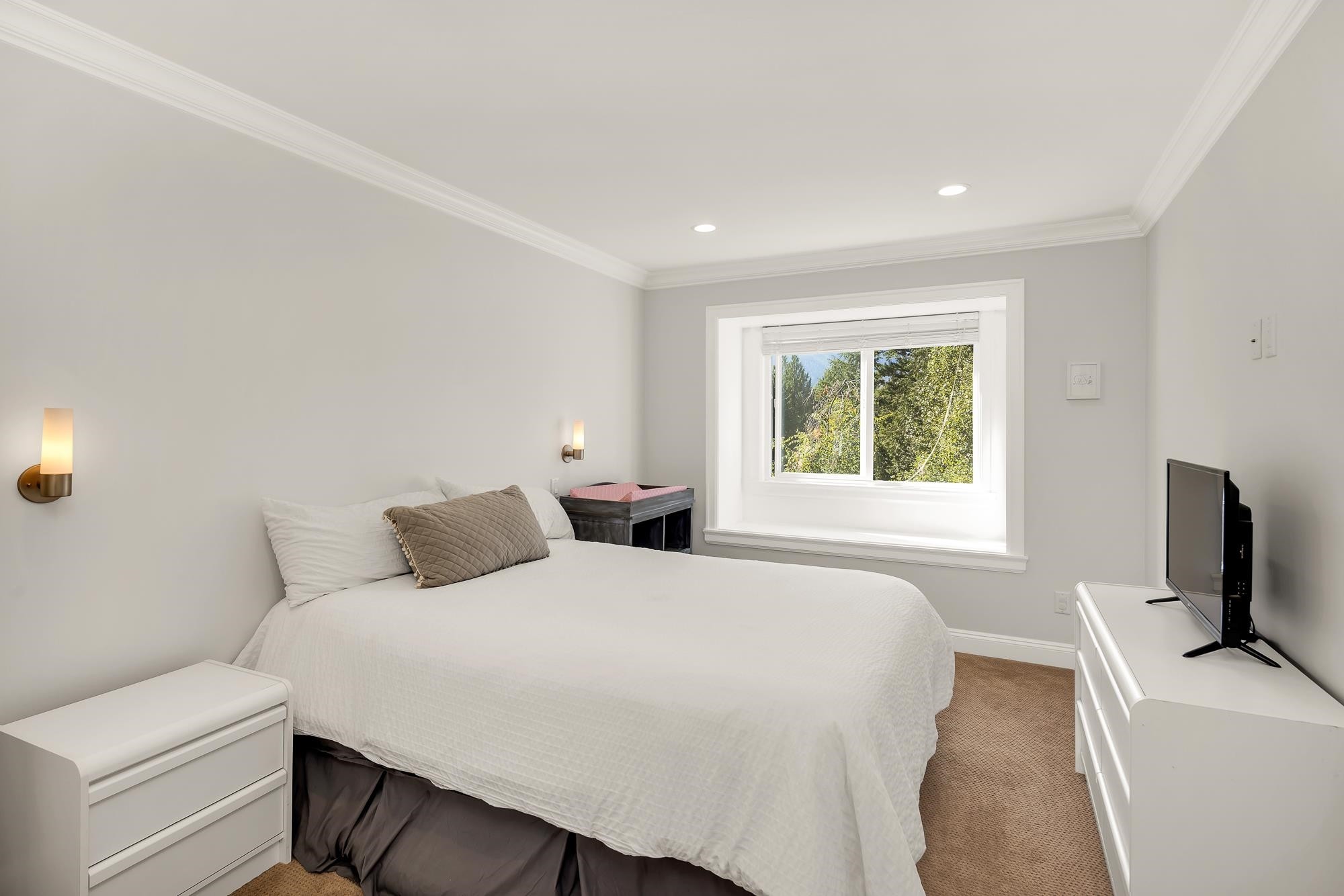1020 Jay Crescent, Squamish, BC