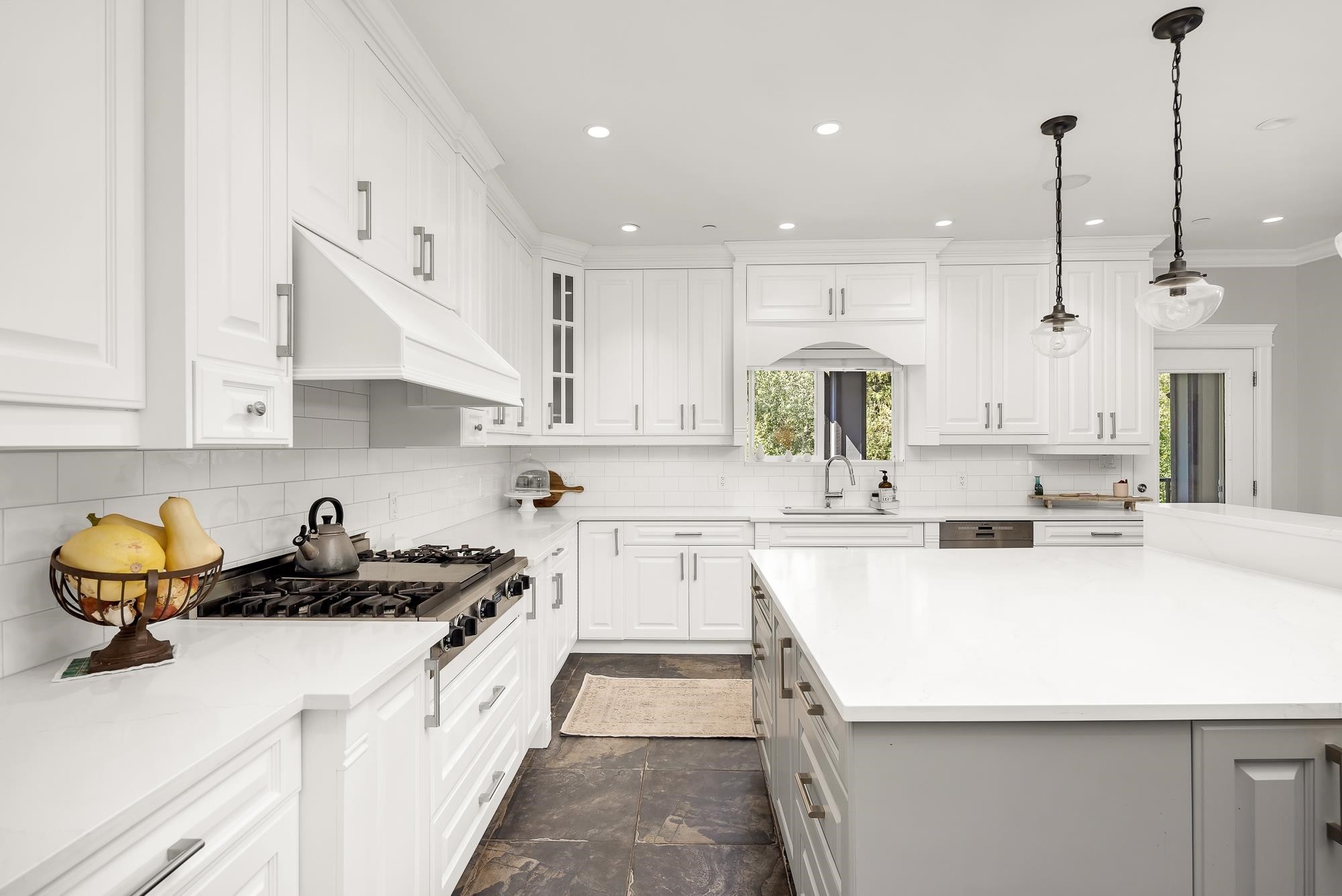 1020 Jay Crescent, Squamish, BC