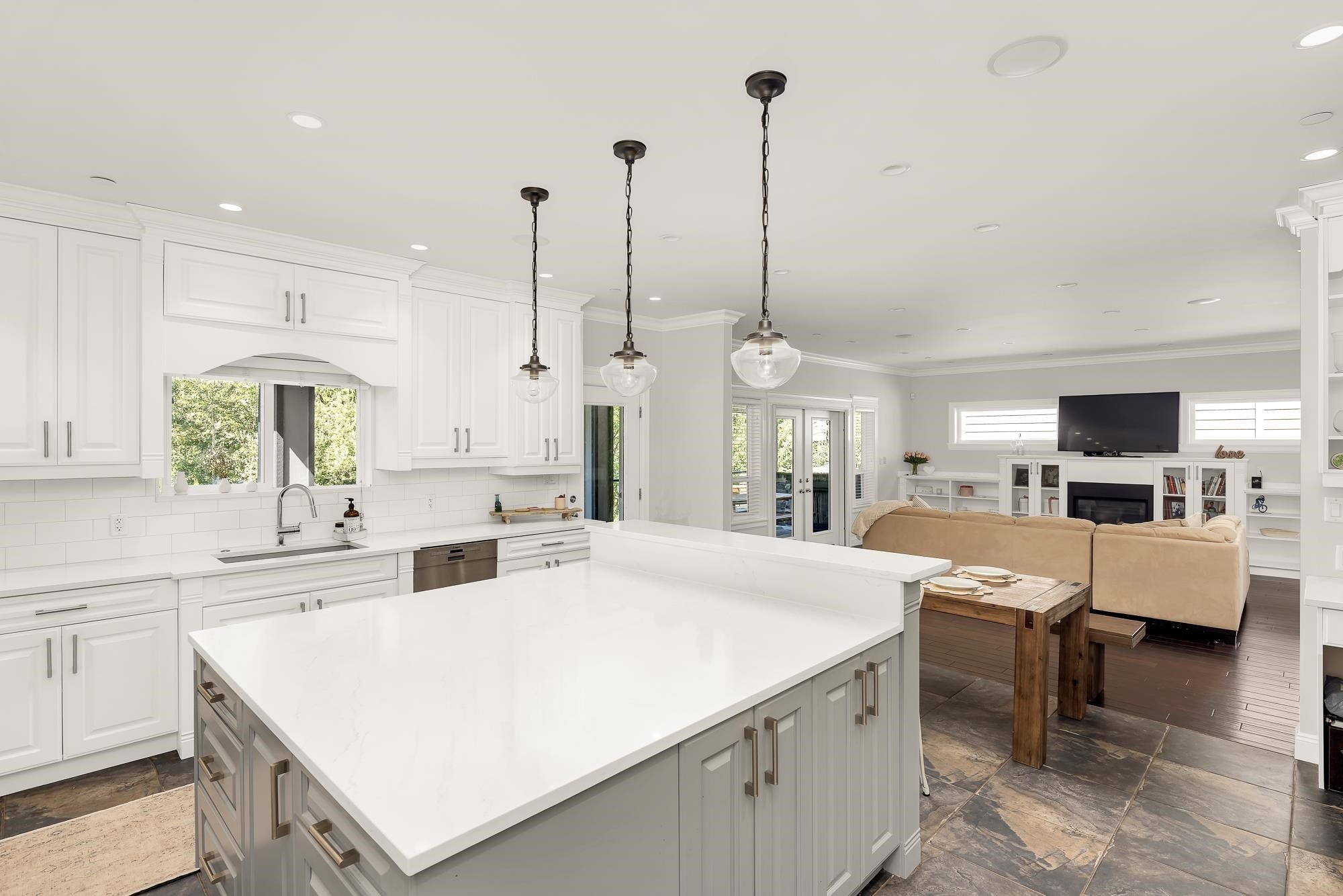 1020 Jay Crescent, Squamish, BC