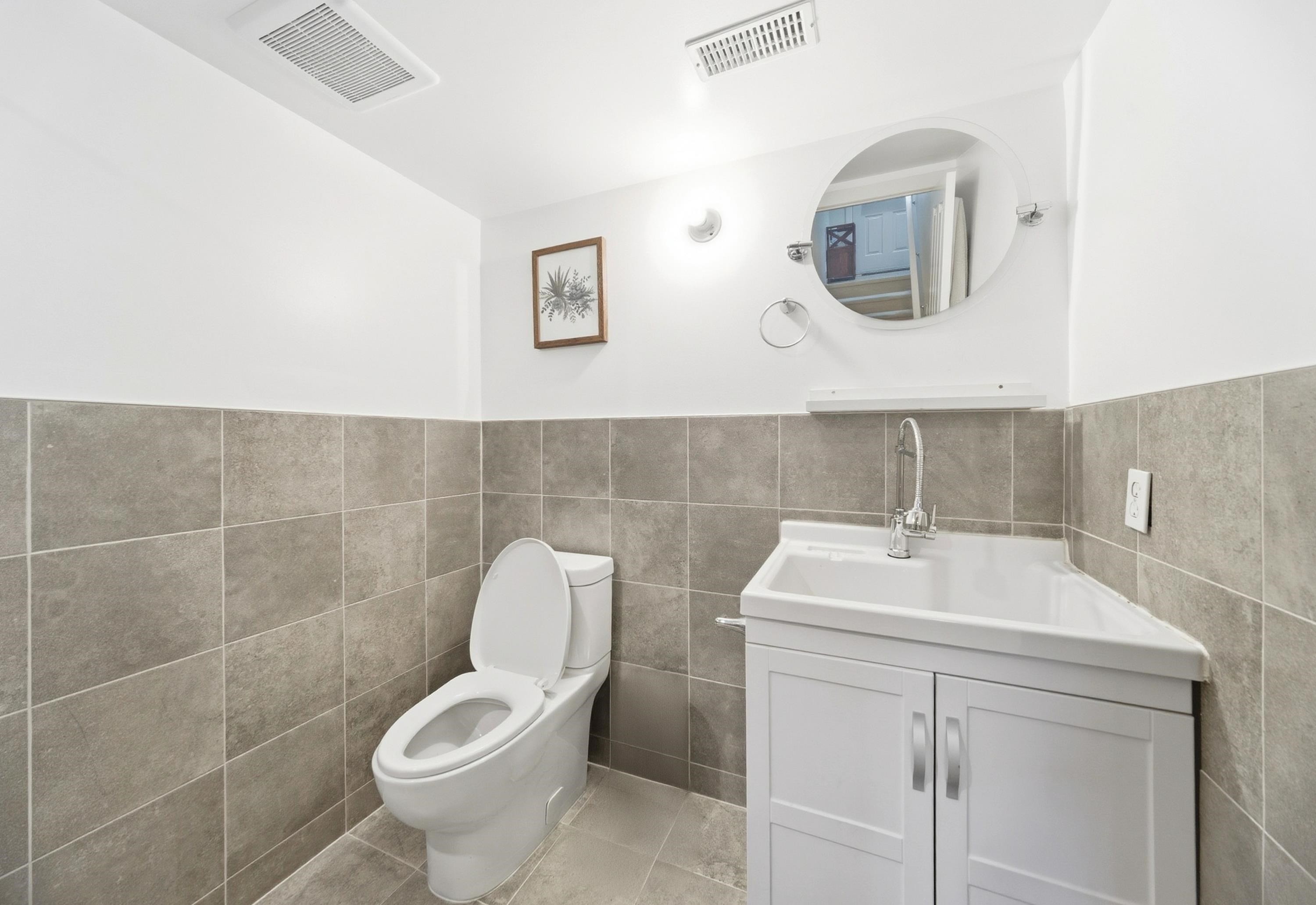 42-8415 Cumberland Place, Burnaby, BC