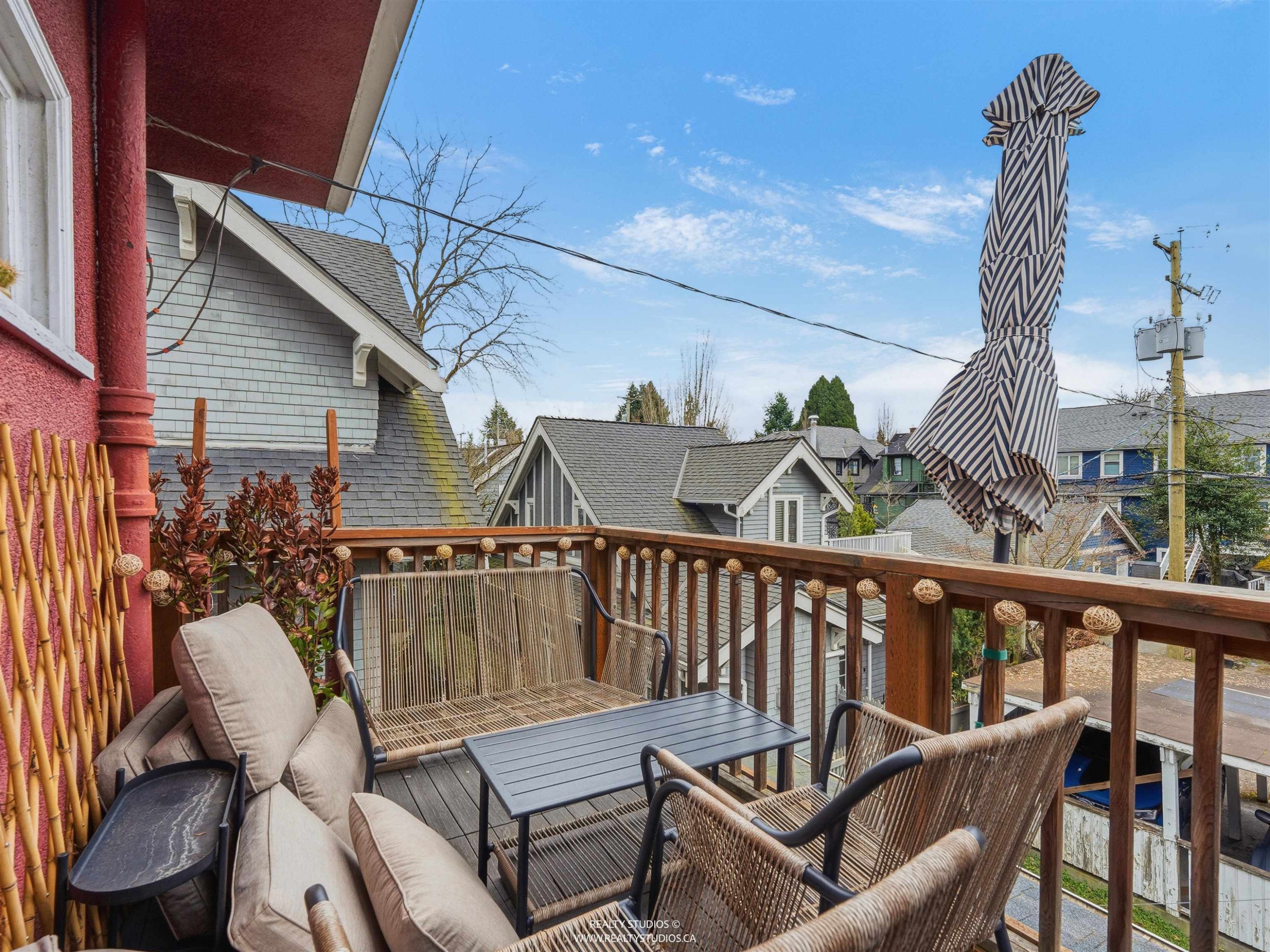 354 15Th Avenue W, Vancouver, BC