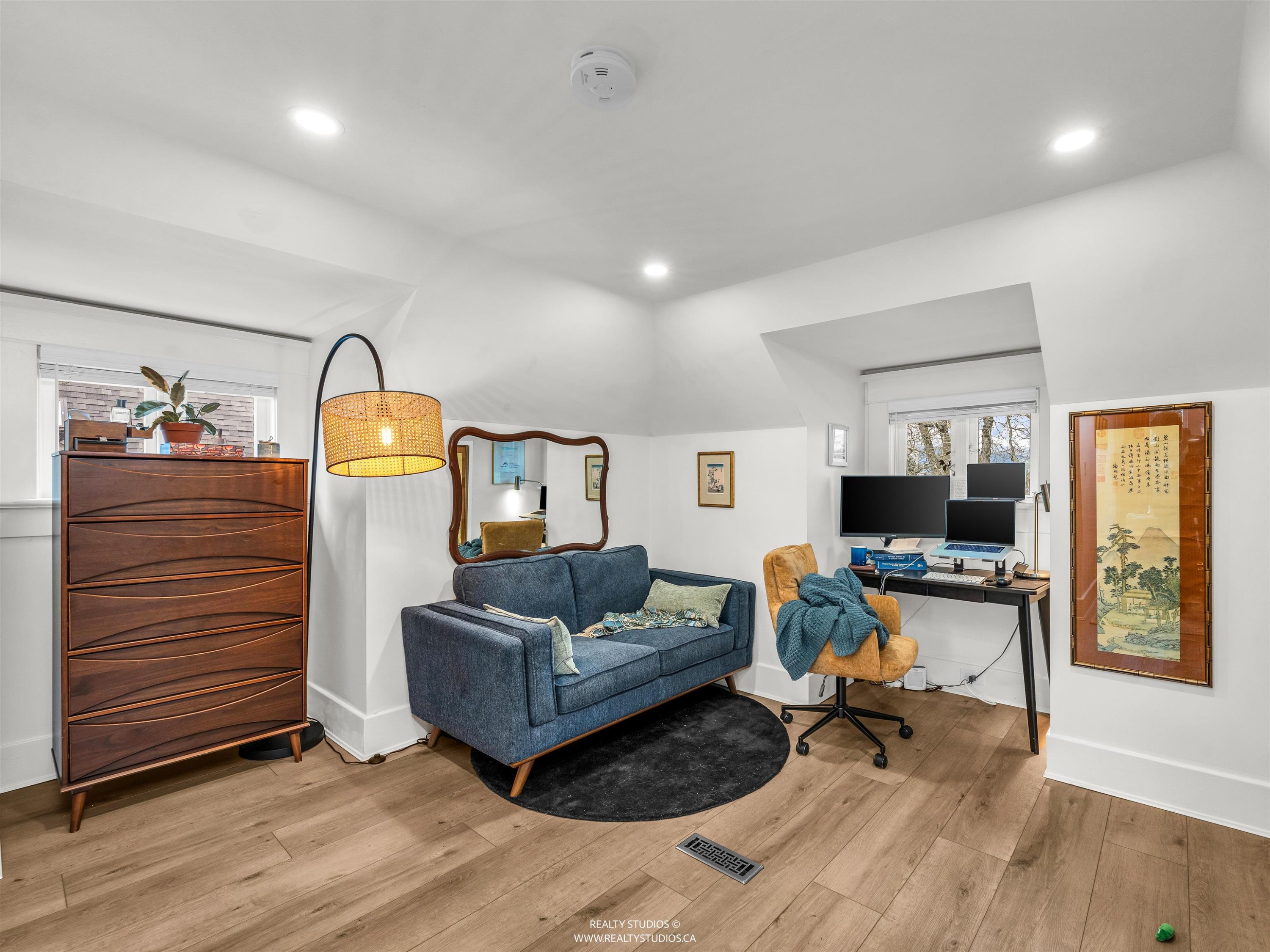 354 15Th Avenue W, Vancouver, BC