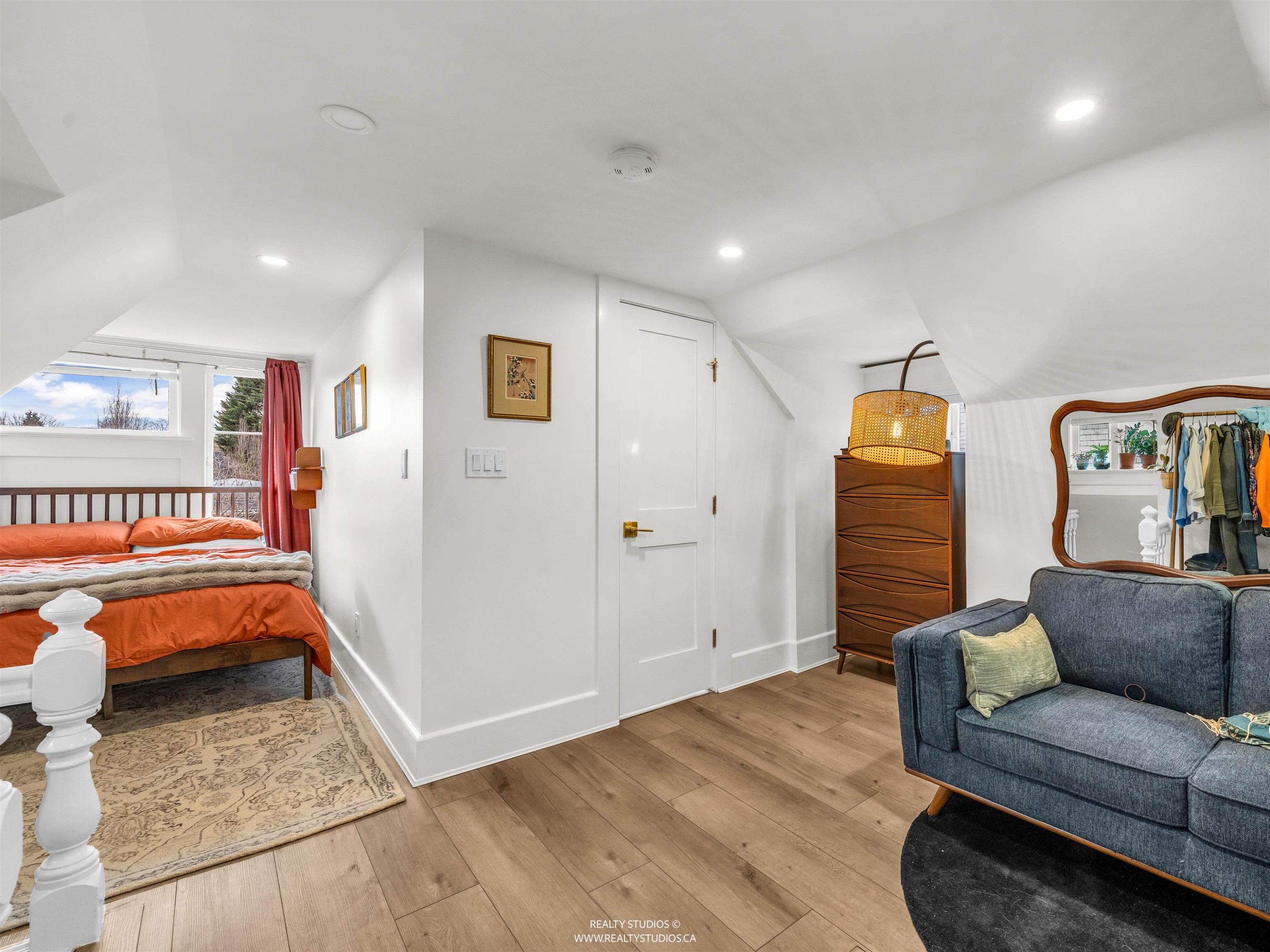 354 15Th Avenue W, Vancouver, BC