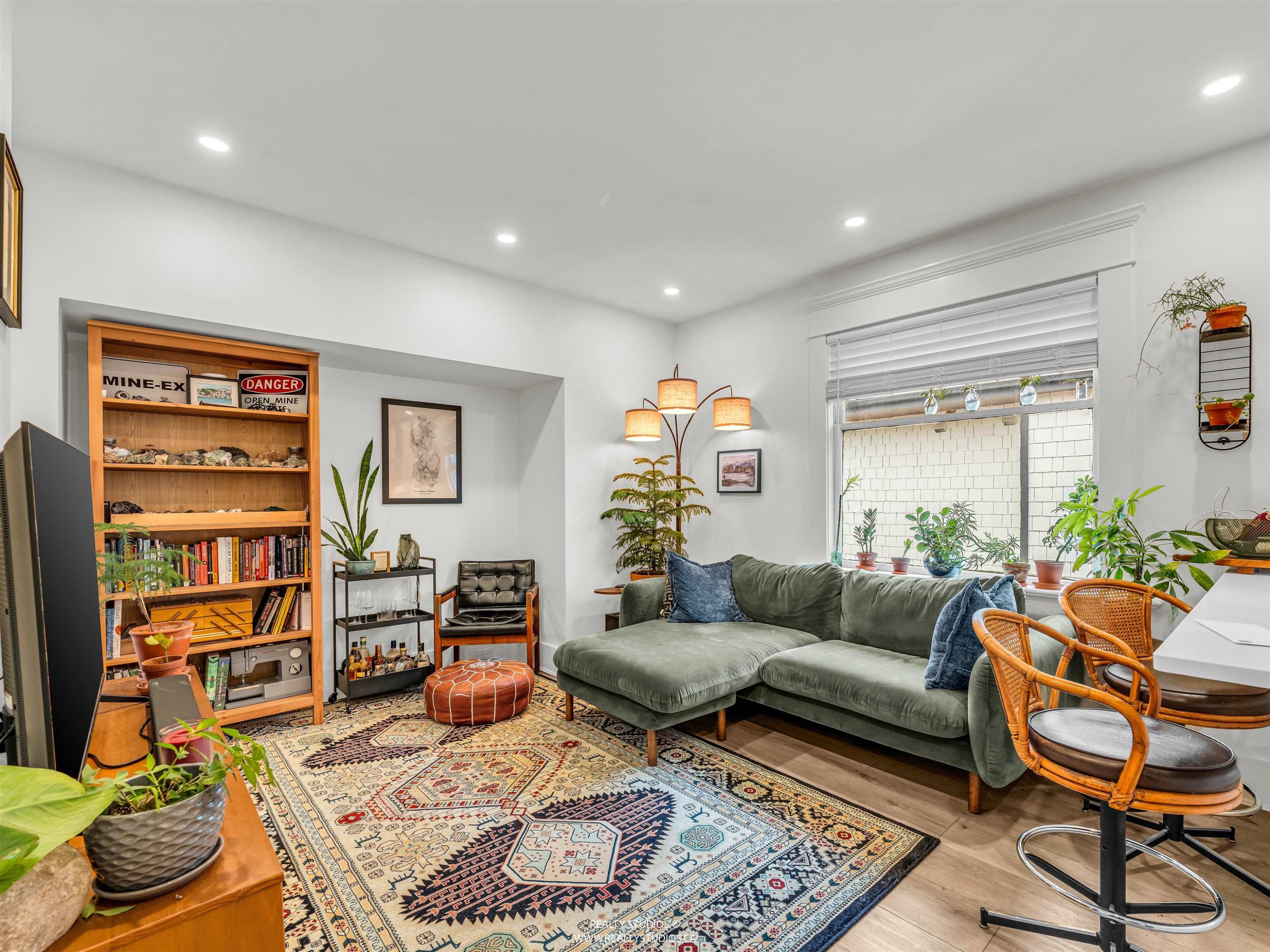 354 15Th Avenue W, Vancouver, BC