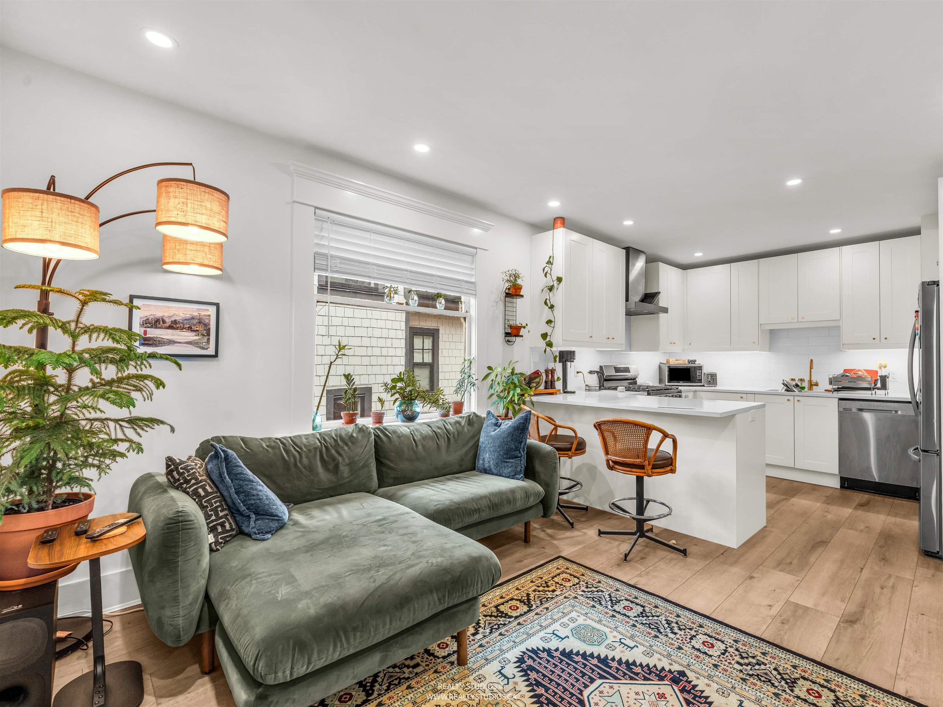 354 15Th Avenue W, Vancouver, BC