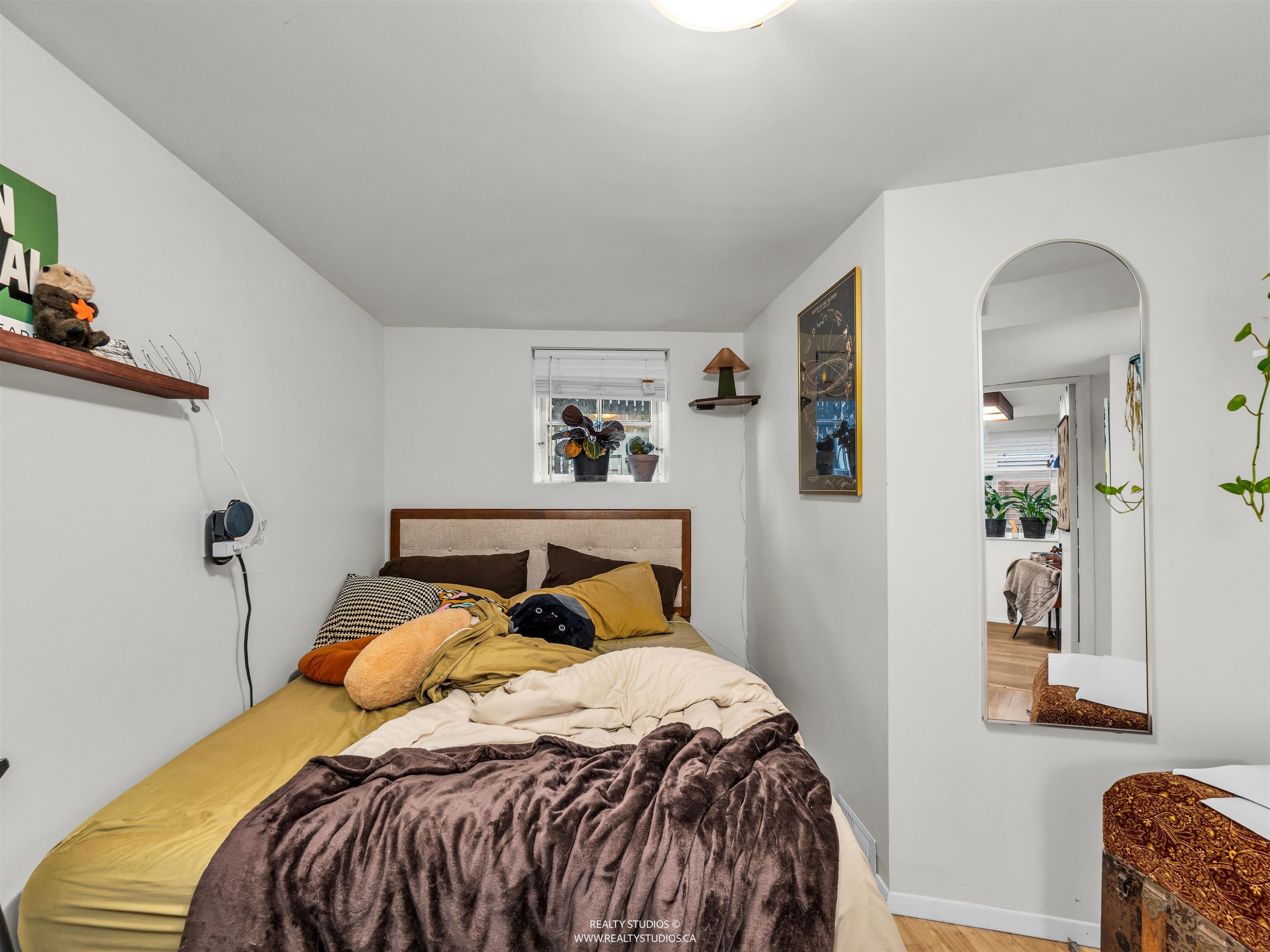 354 15Th Avenue W, Vancouver, BC