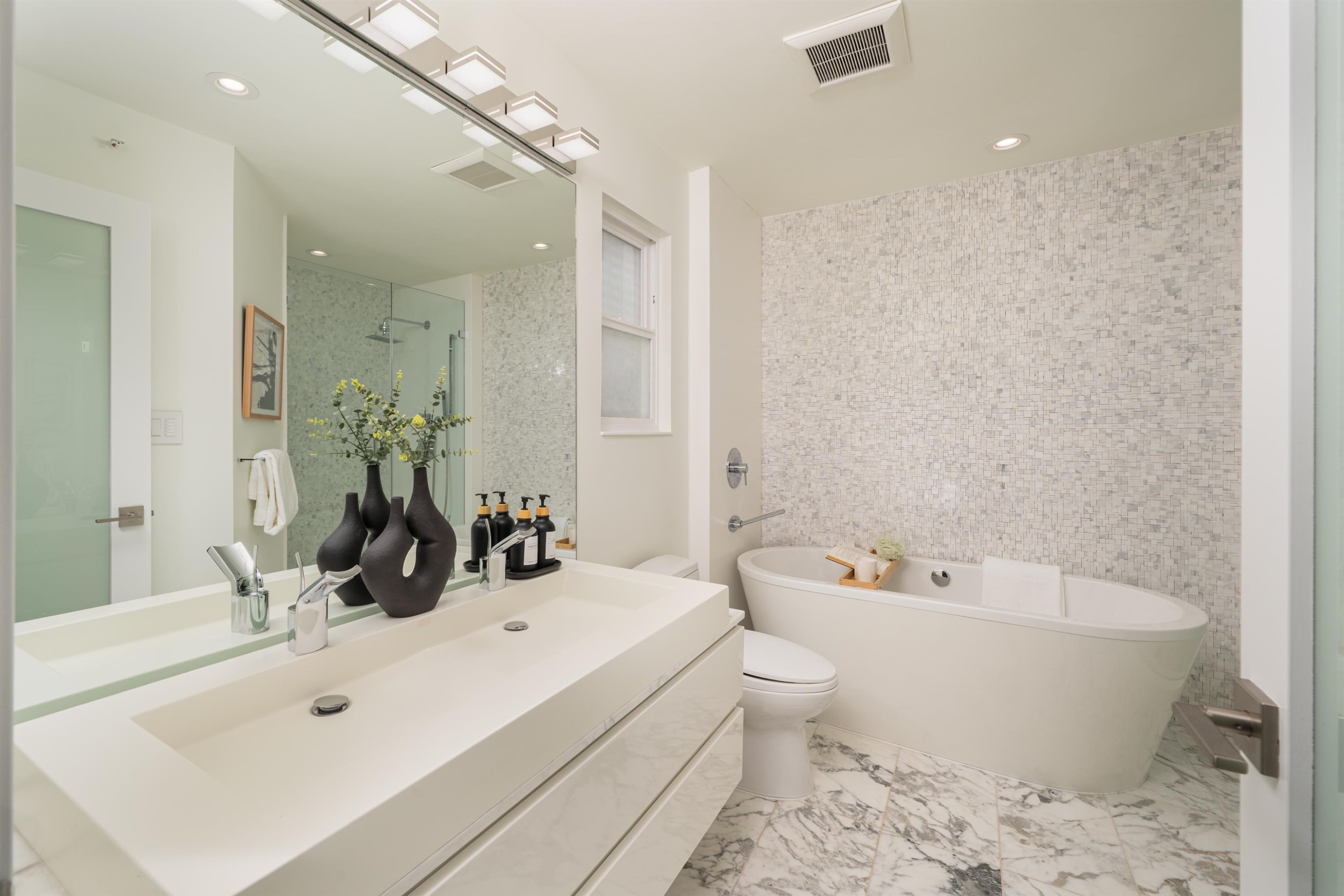 4068 15Th Avenue W, Vancouver, BC